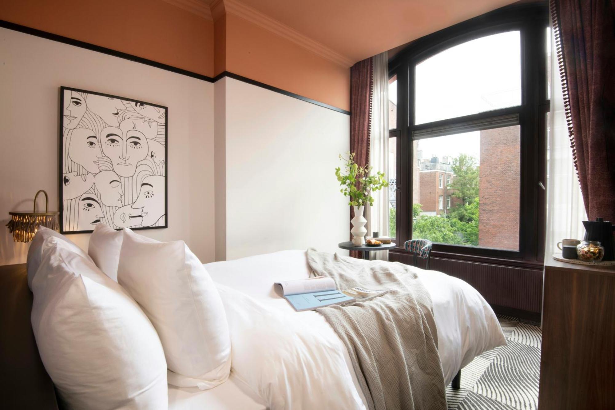 Small Room 1 Double Bed