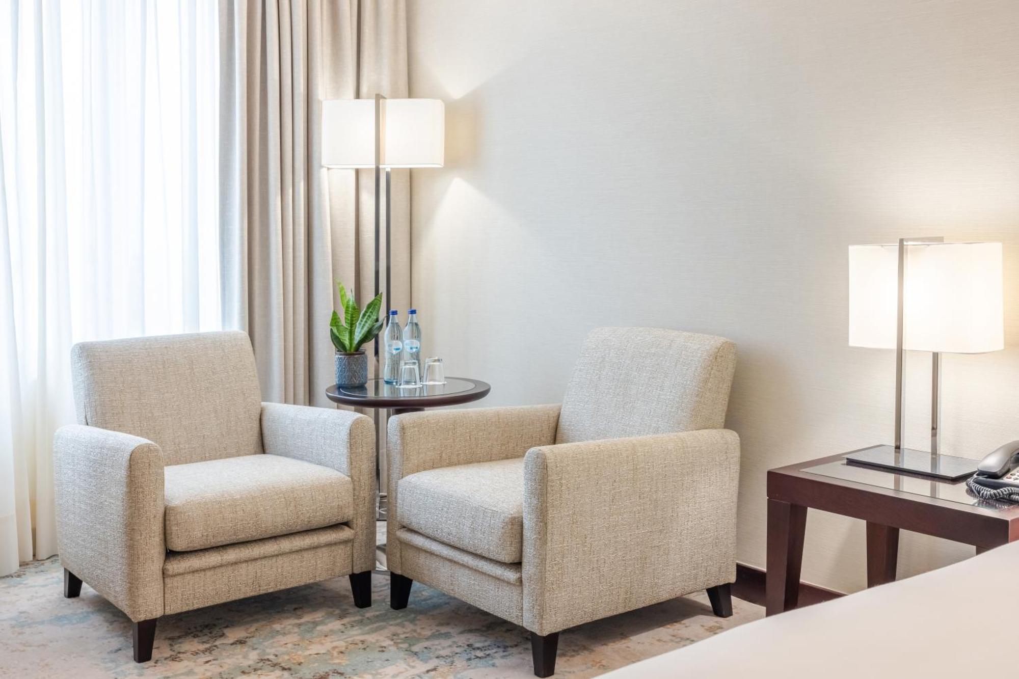 Standard Queen Room