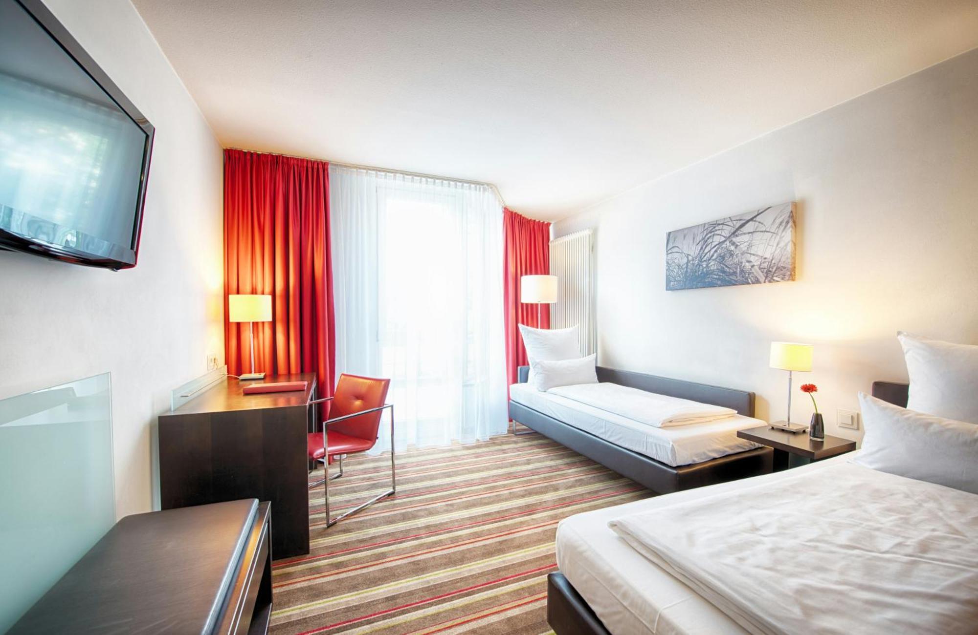 Comfort Triple Room