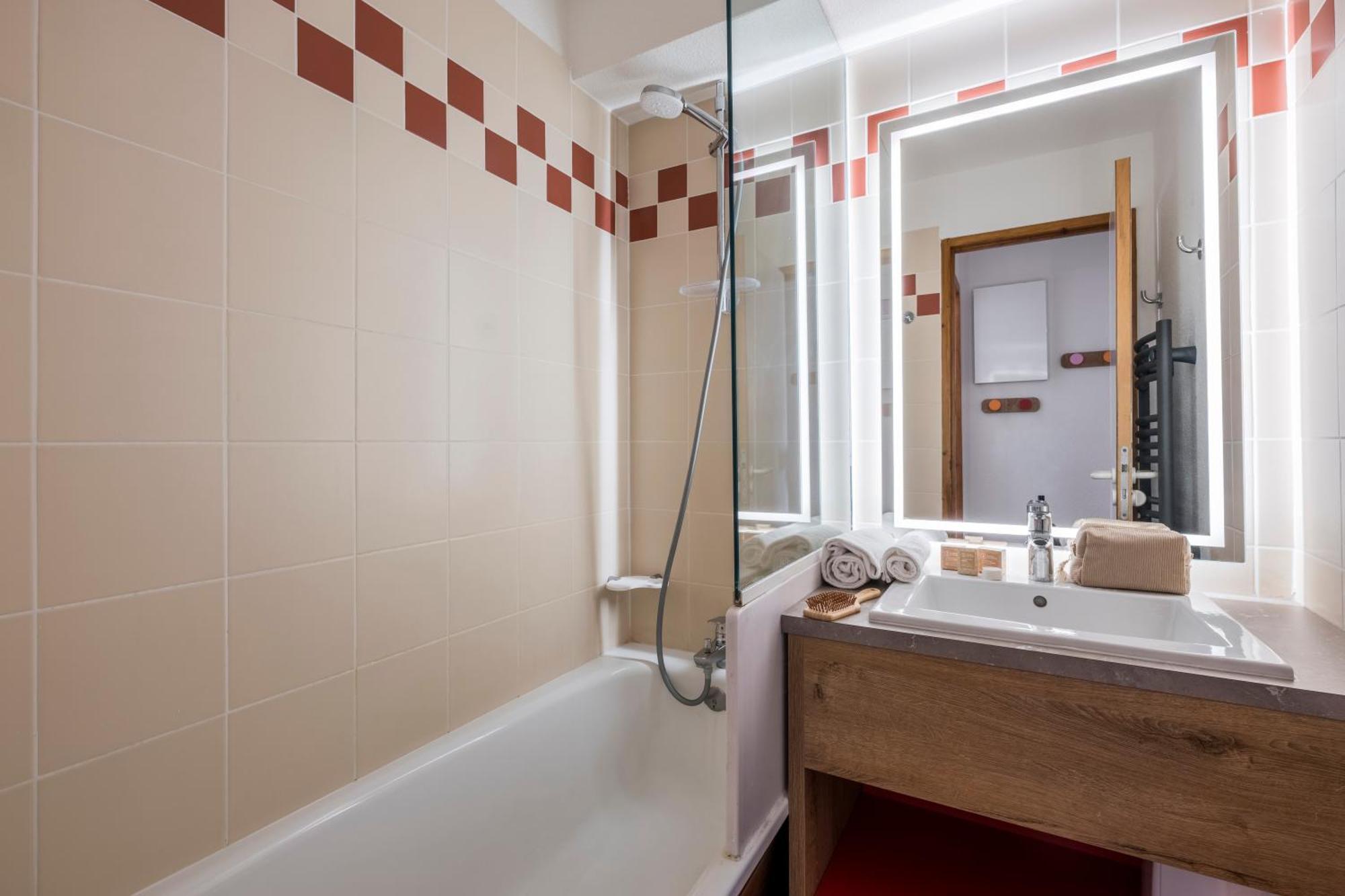 One-Bedroom Apartment,1746826778:JPEG