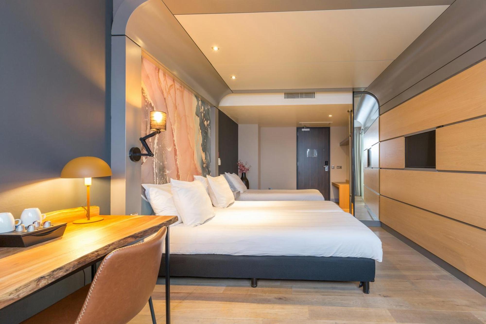 Comfort Room 1 Twin Bed 1 Single Bed
