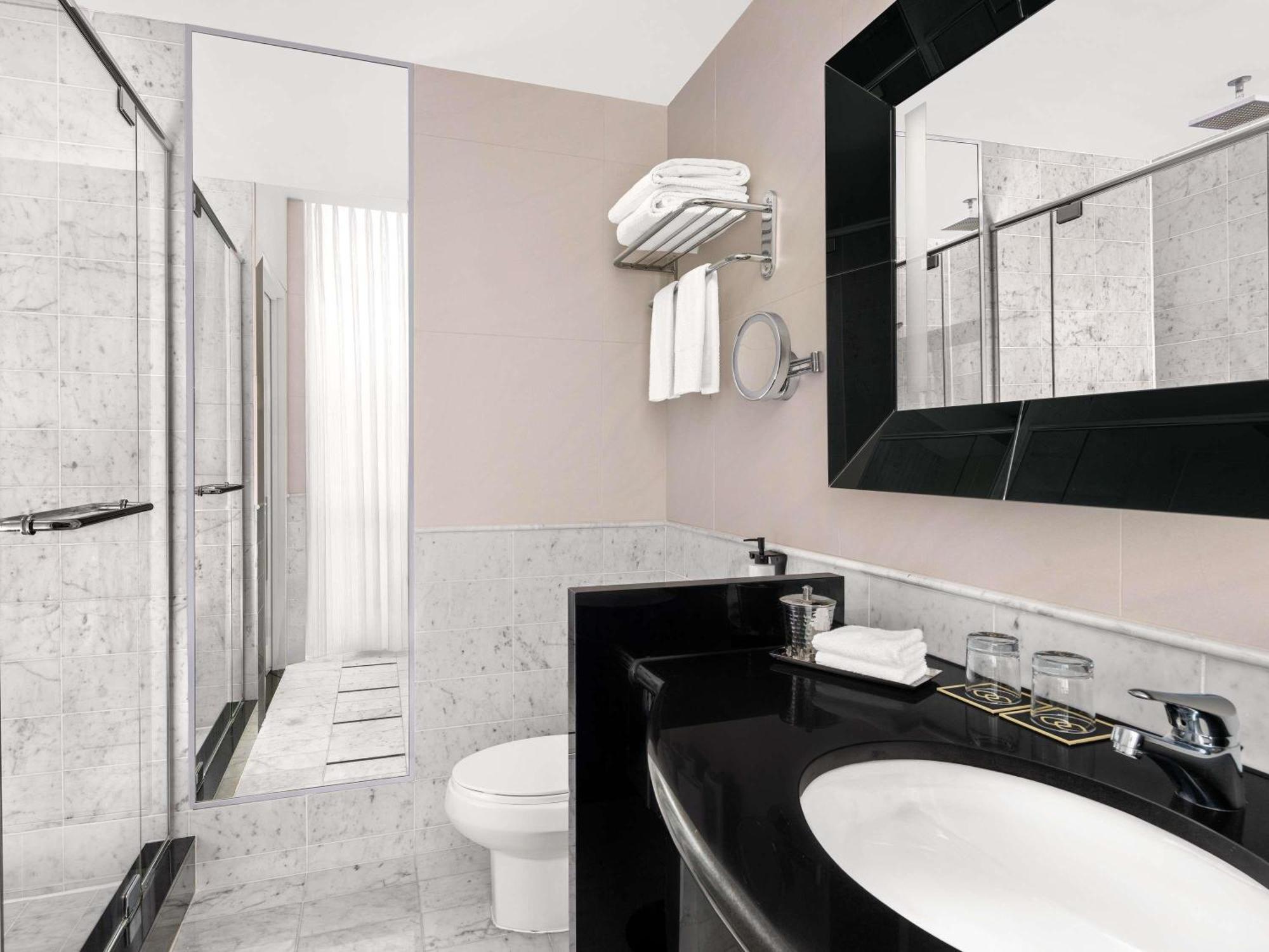 Superior King Room,1746841641:JPEG