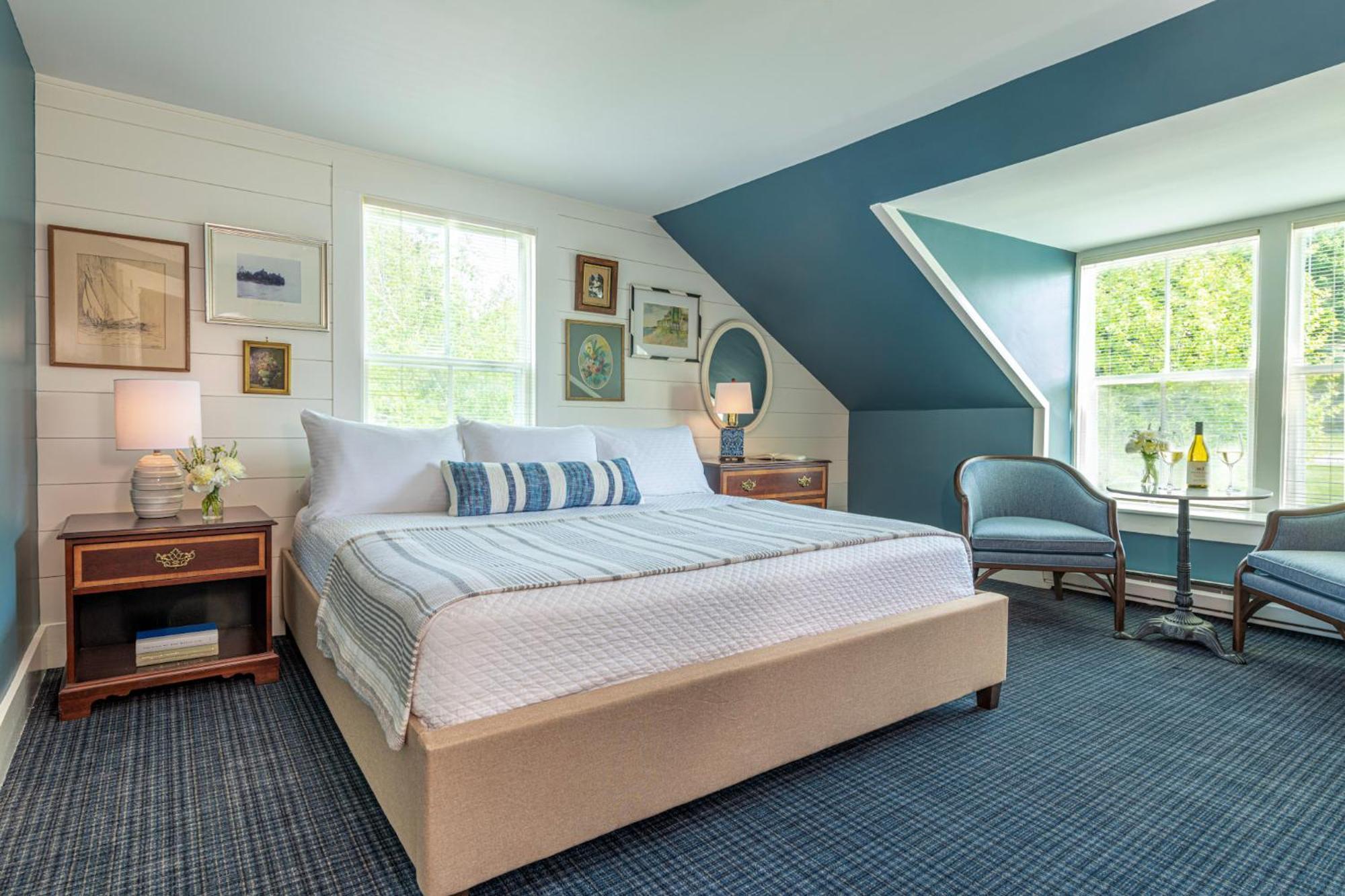 Standard Queen Room