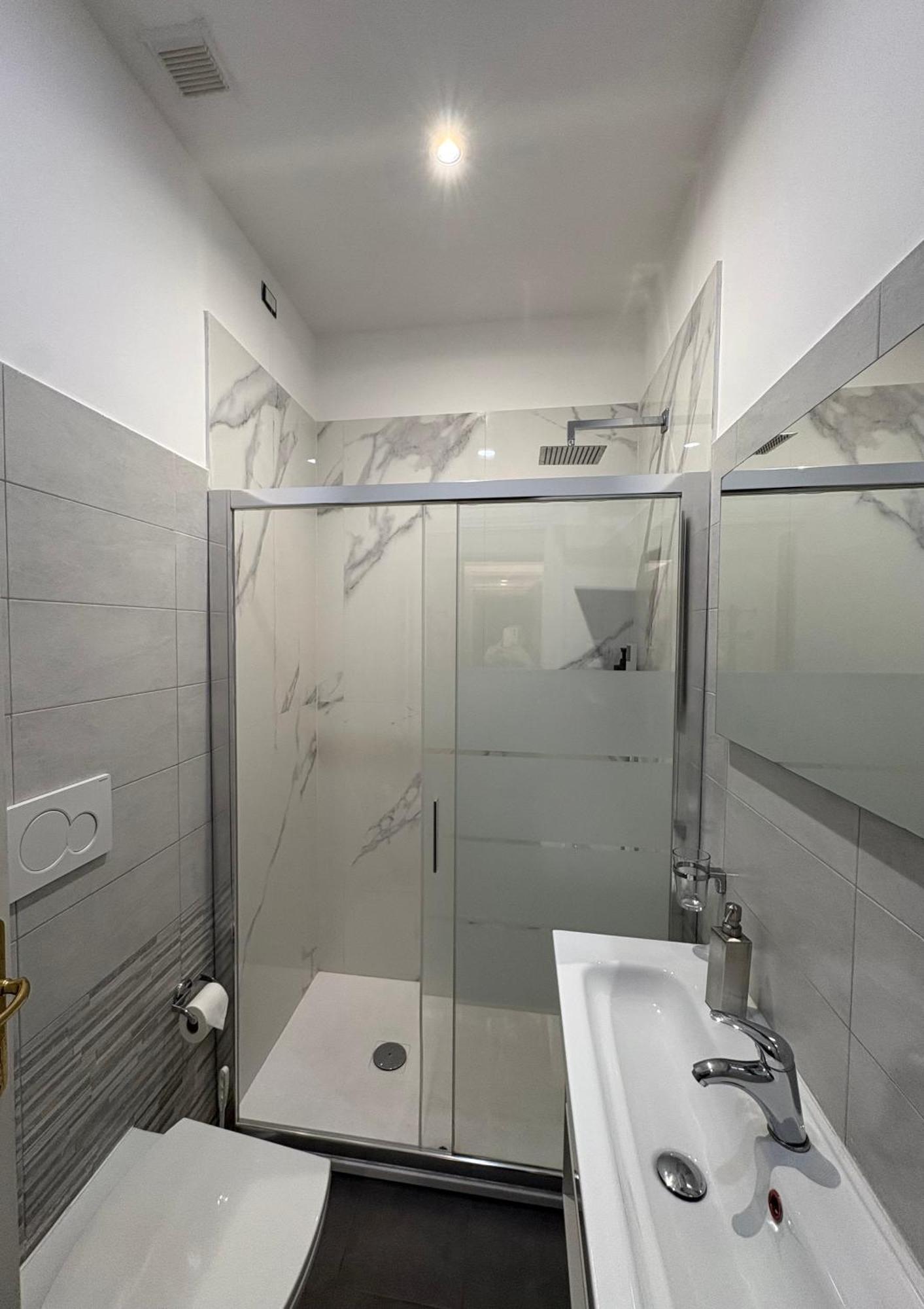 Camera Familiare con Bagno Privato