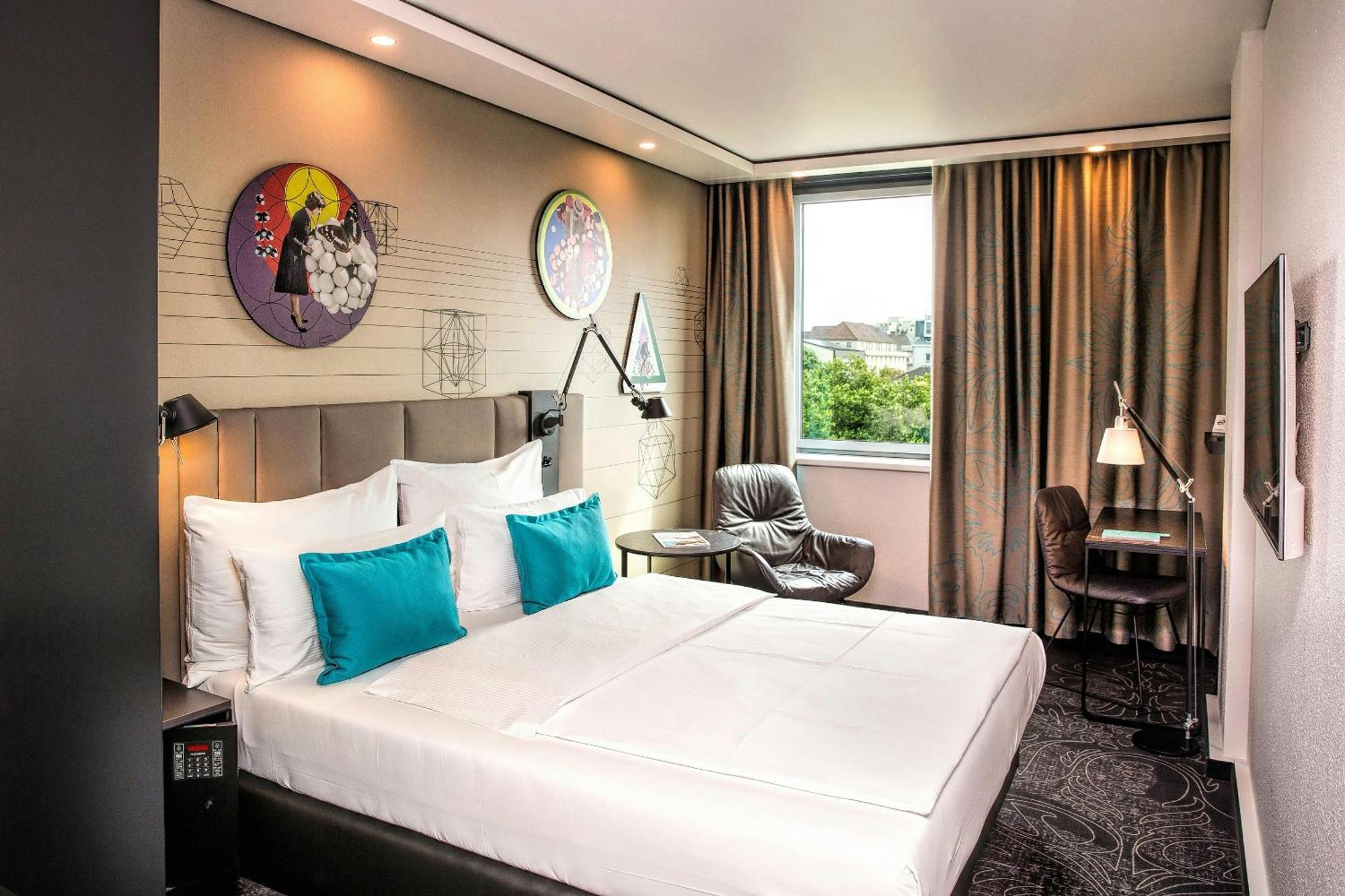 Standard Double Room with Garden View