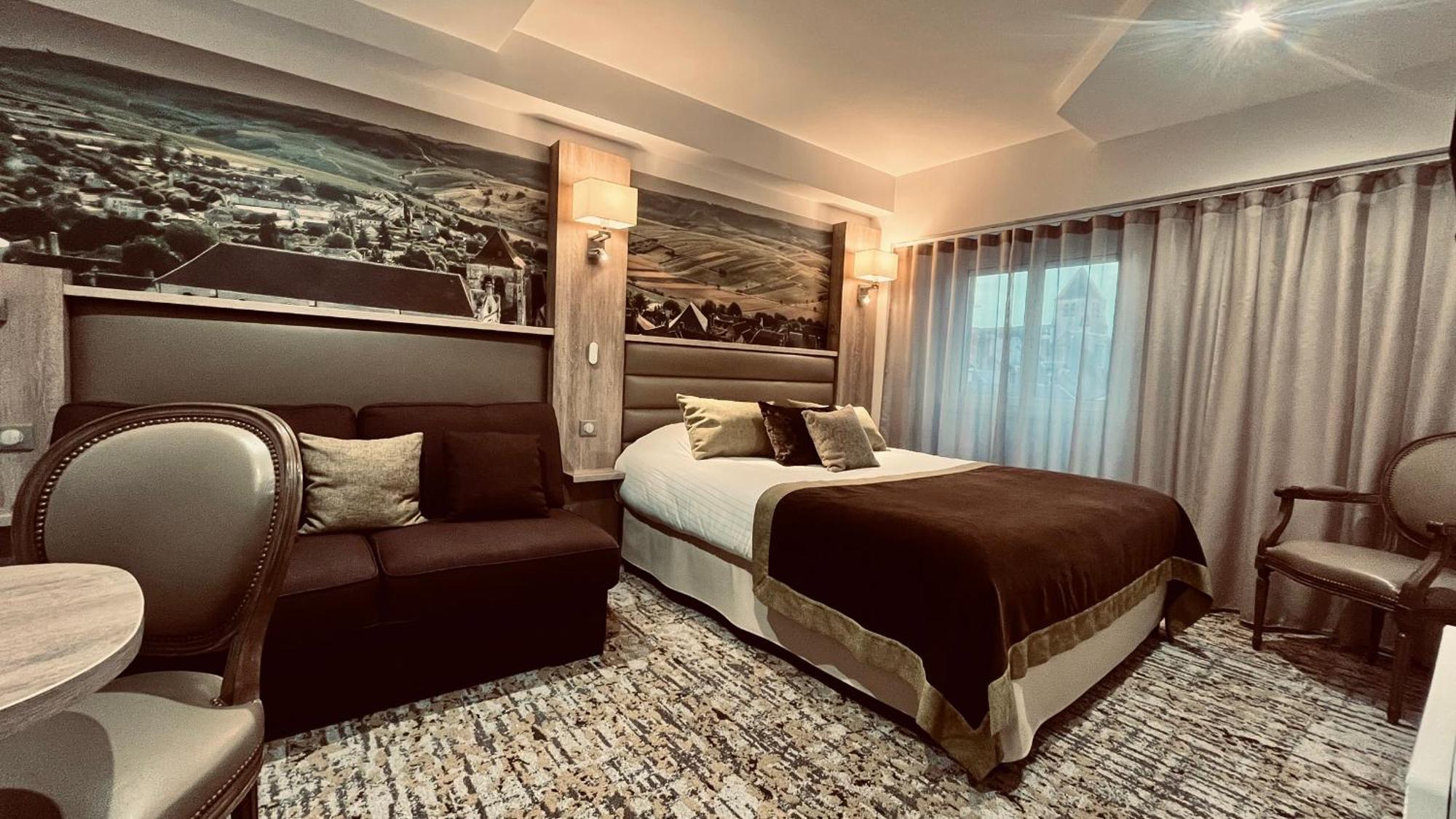 Superior Double Room Seating Area