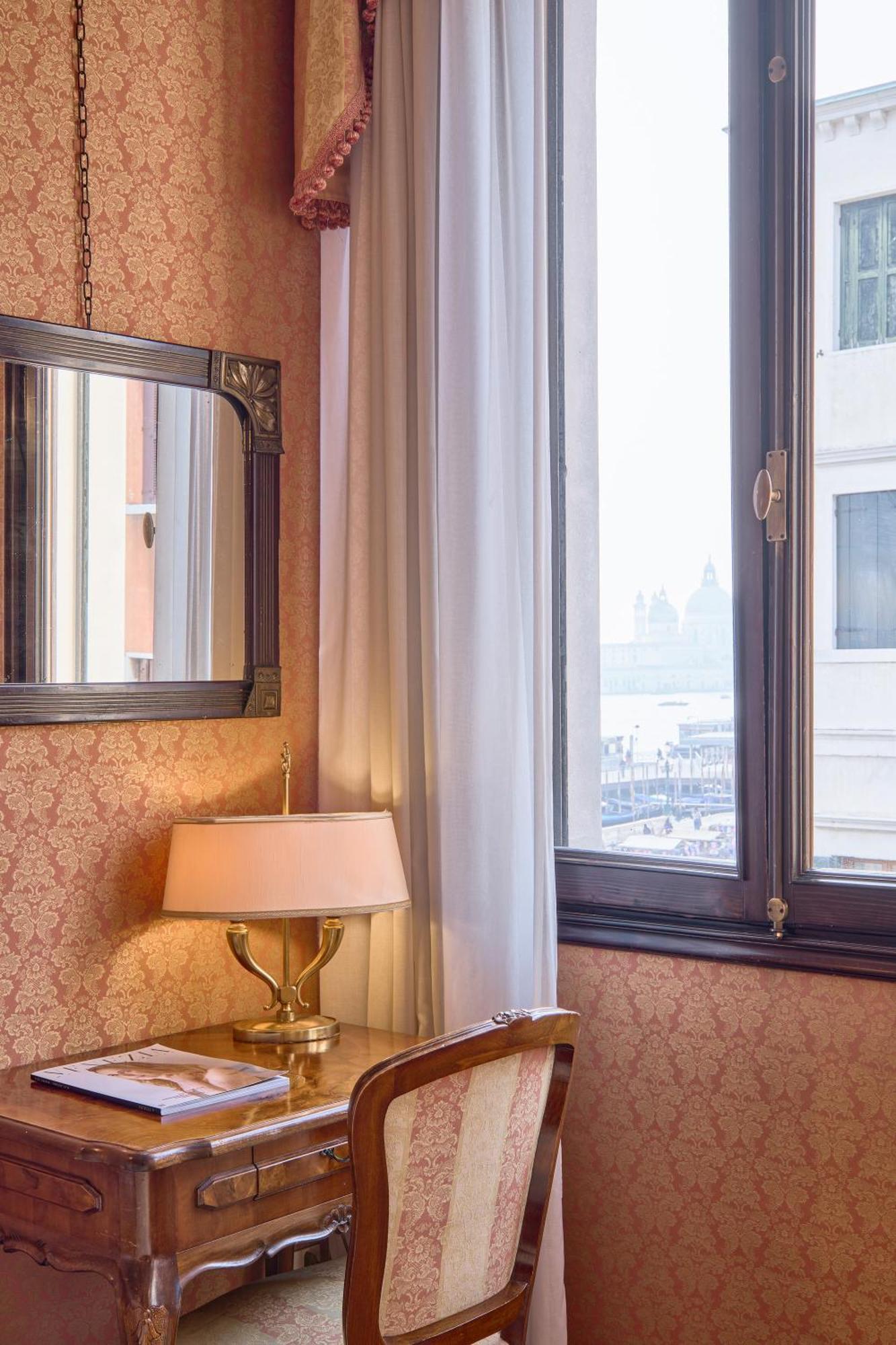 Deluxe Double Room small Canal View
