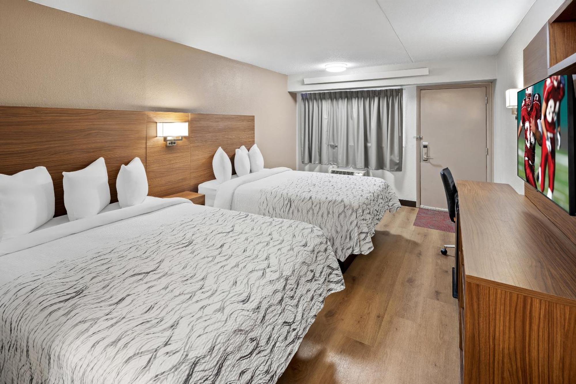 Deluxe Room Two Queen Beds Smoke
