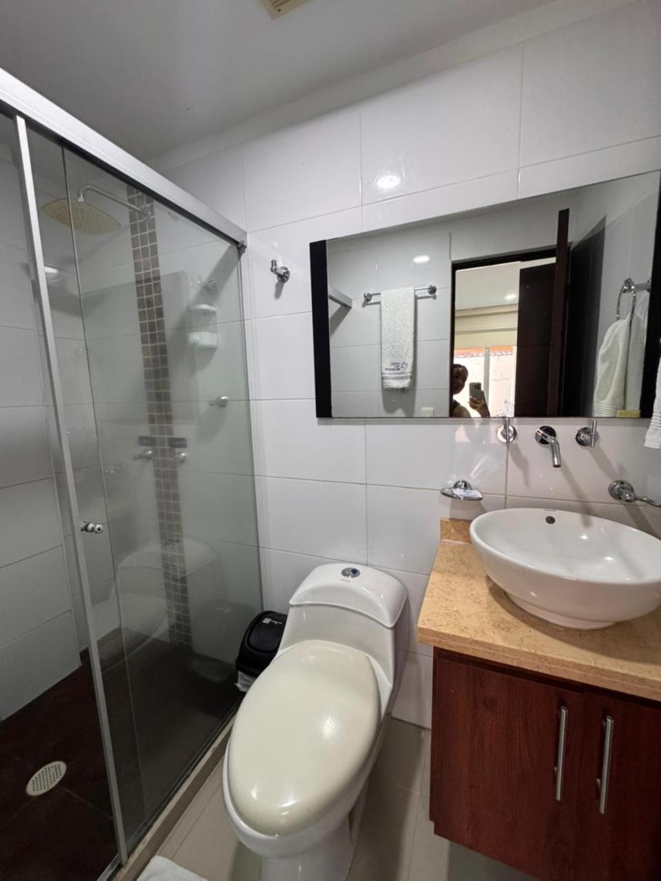 Deluxe Room,1746933997:JPEG