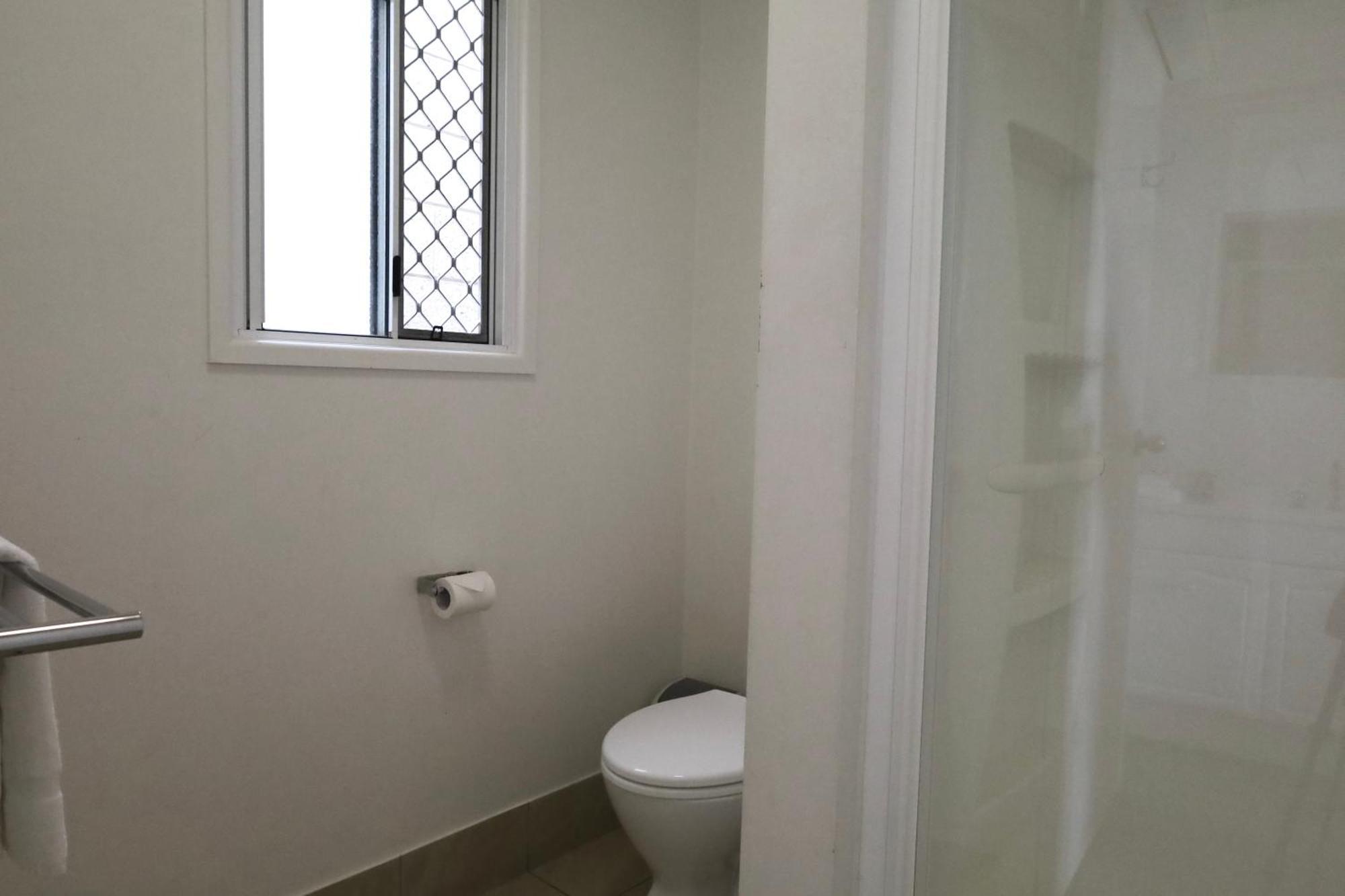 Twin Room with Private Bathroom