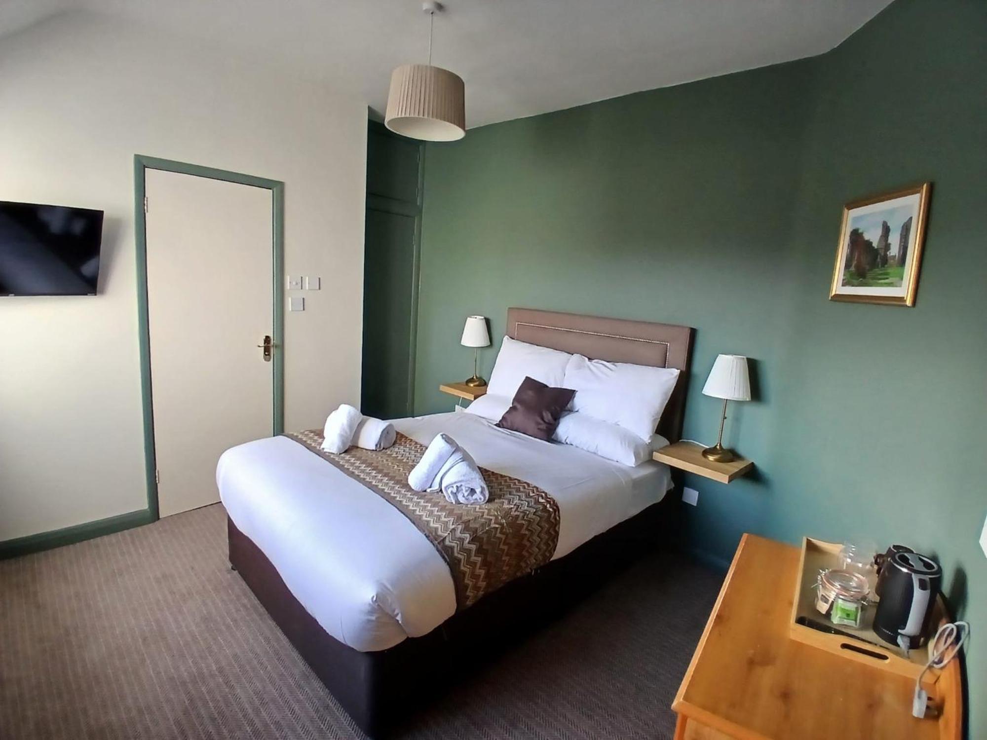 Double Room Private Bathroom