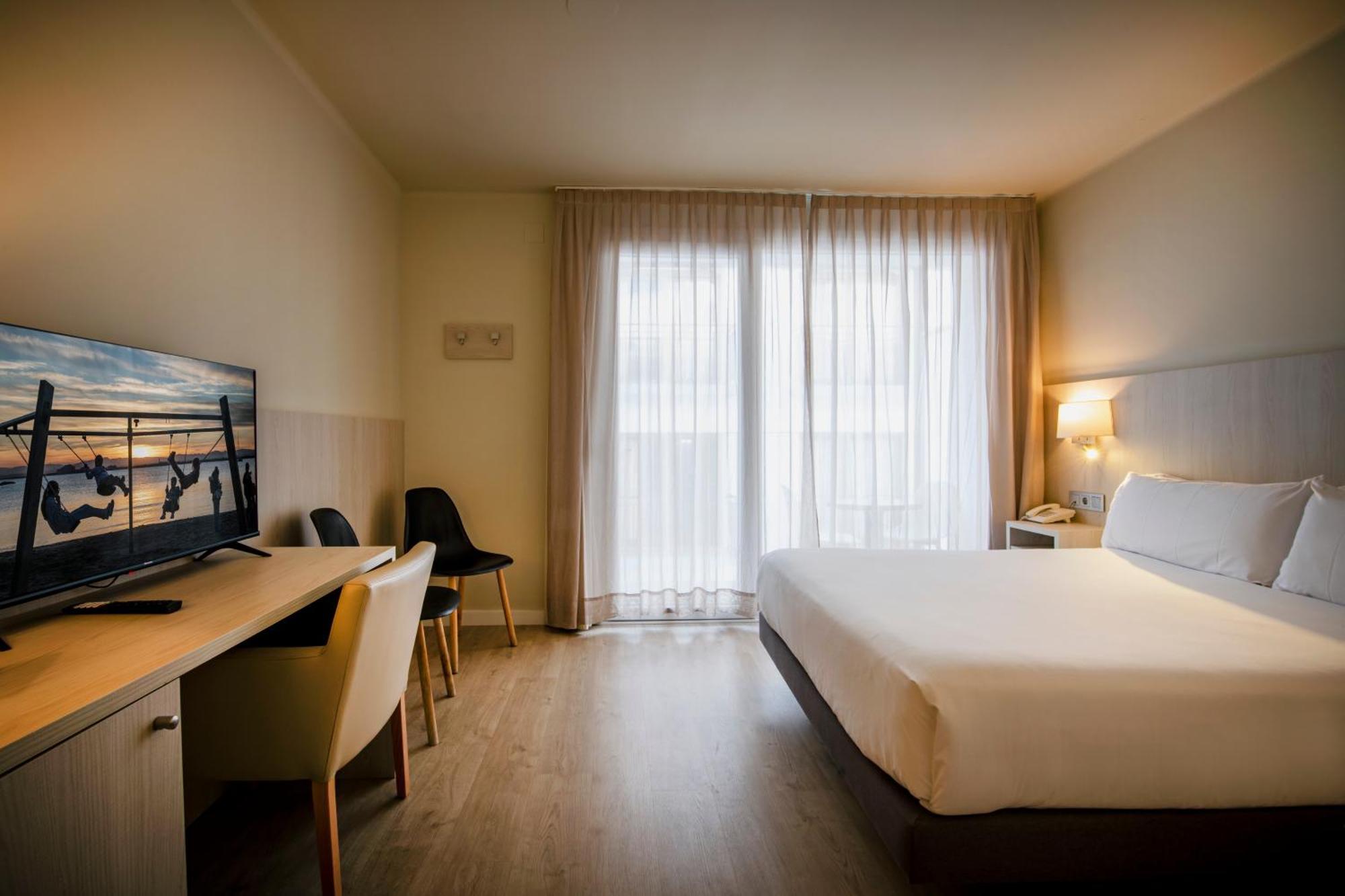 Standard Double or Twin Room Balcony
