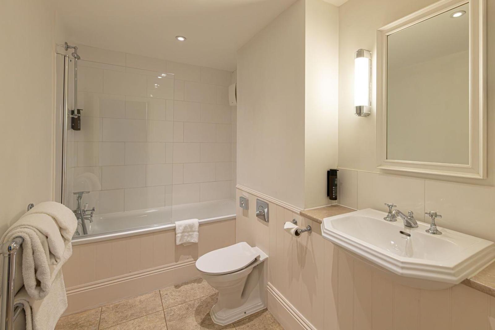 Classic Superior Double sleeps 3