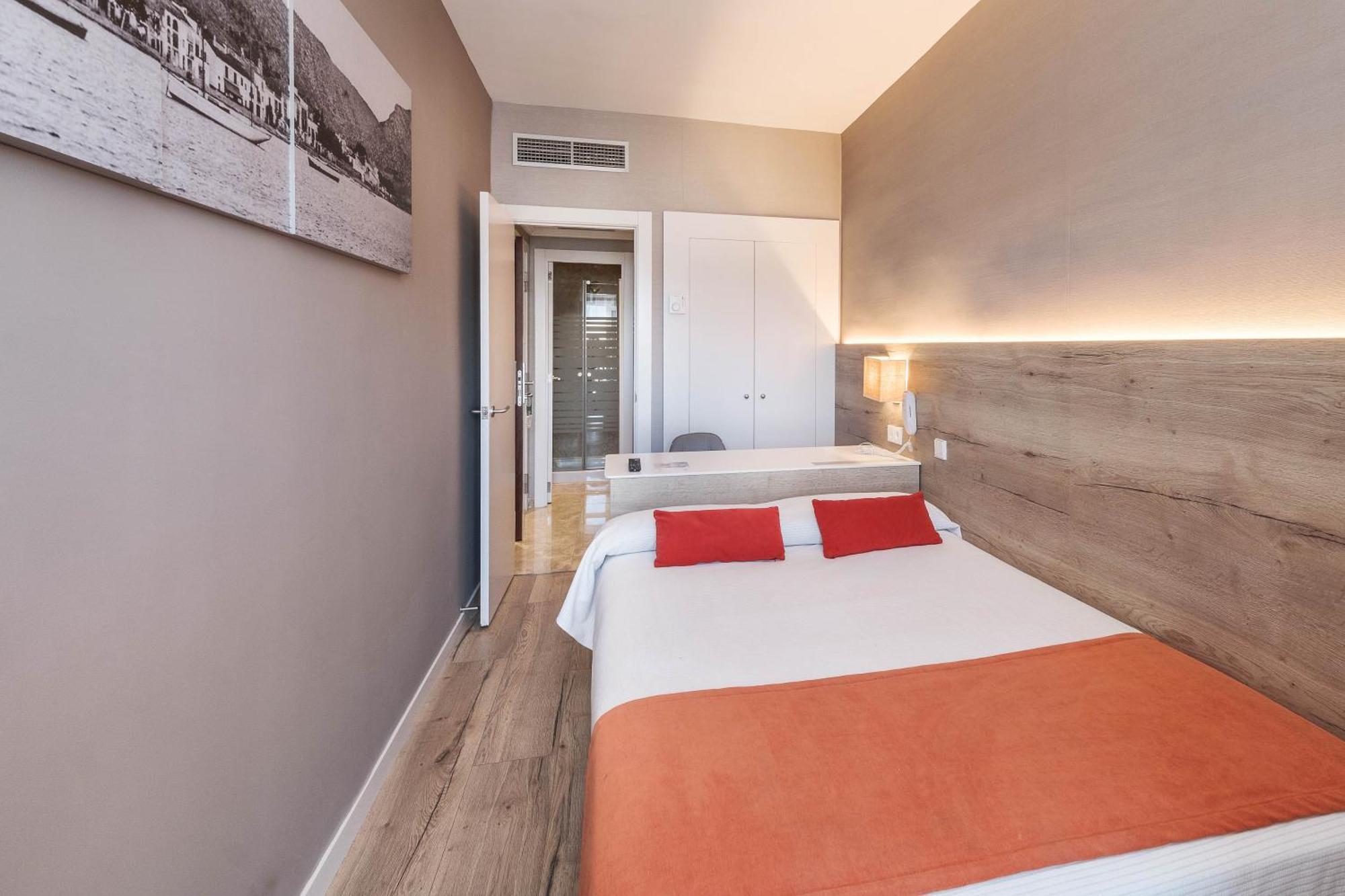 Economy Single Room Lateral Sea Views & Spa Access