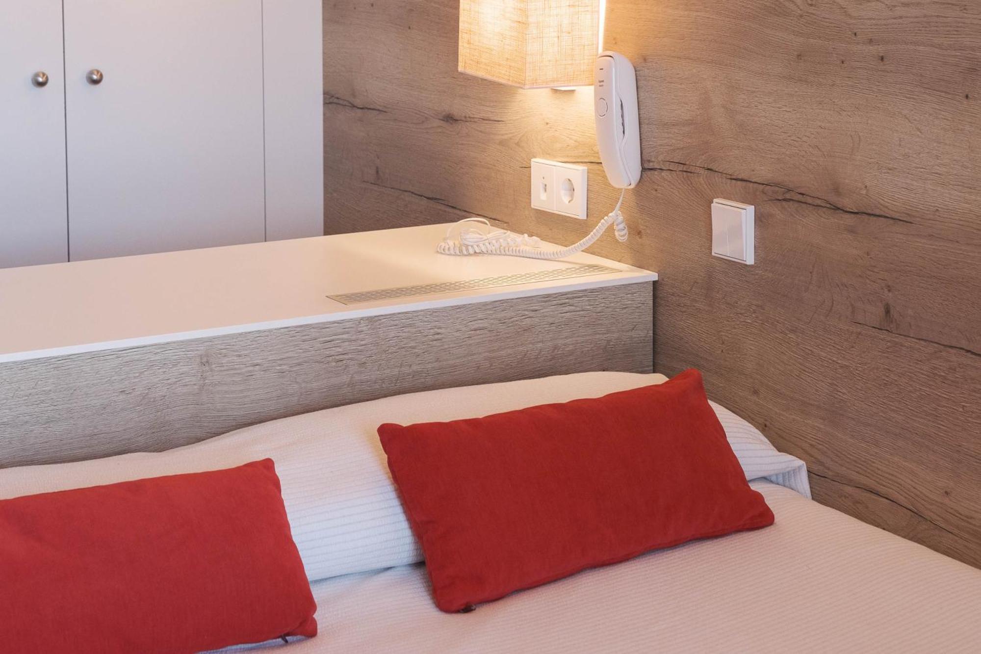 Economy Single Room Lateral Sea Views & Spa Access