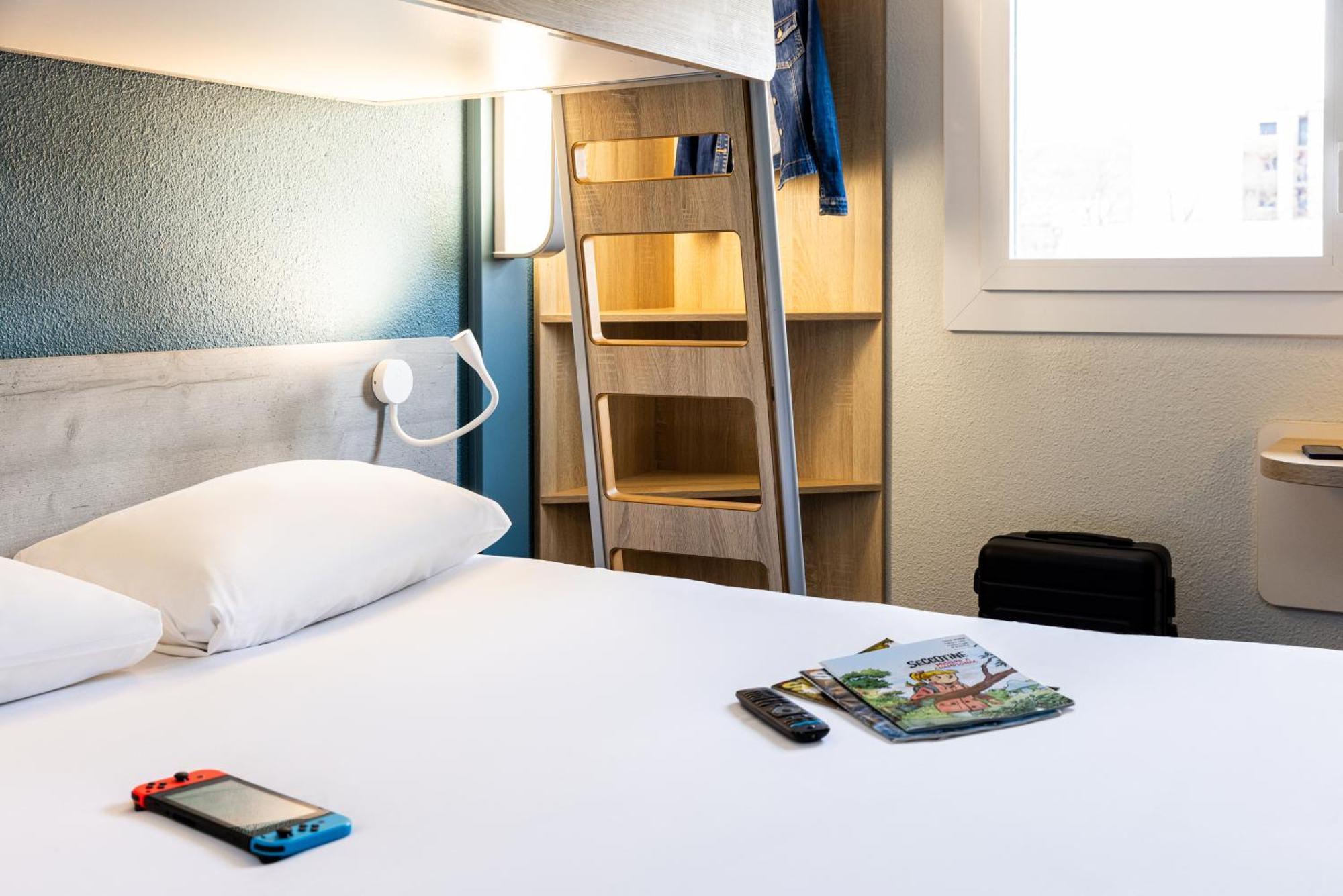Triple Room One Double Bed One Bunk Bed