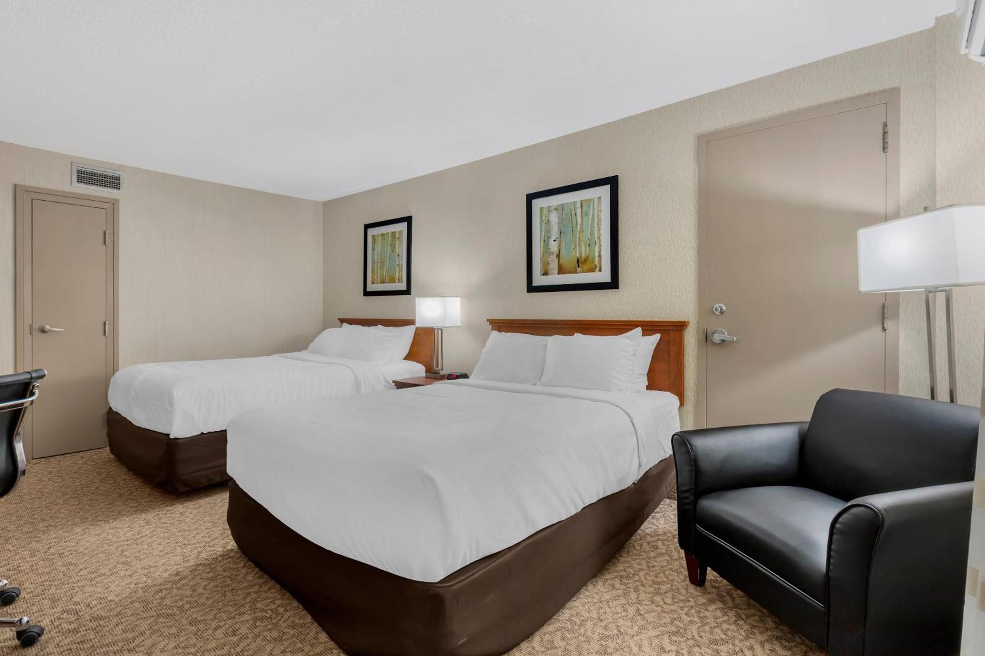 Queen Room Two Queen Beds Non-Smoking