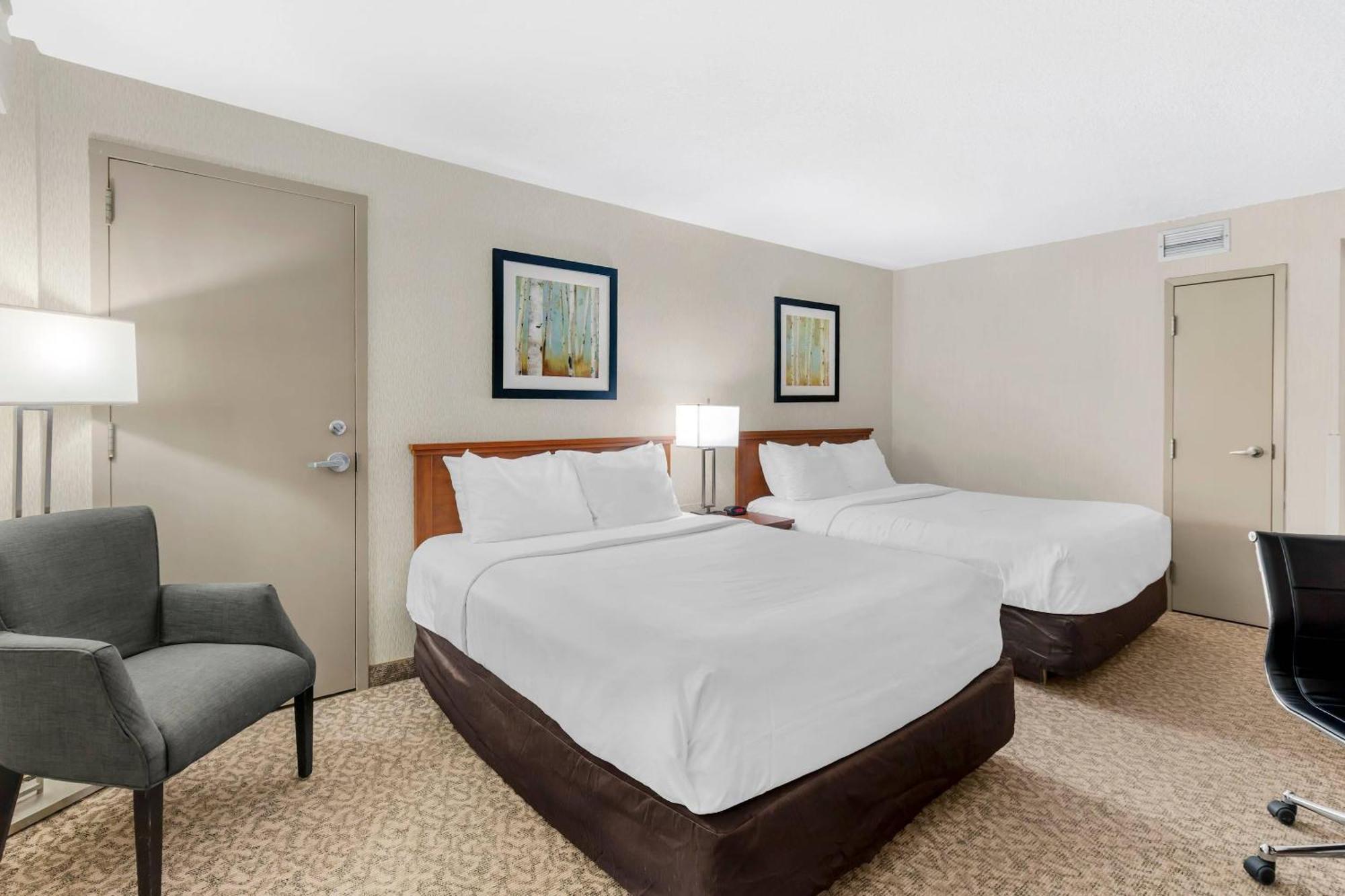 Queen Room Two Queen Beds Non-Smoking