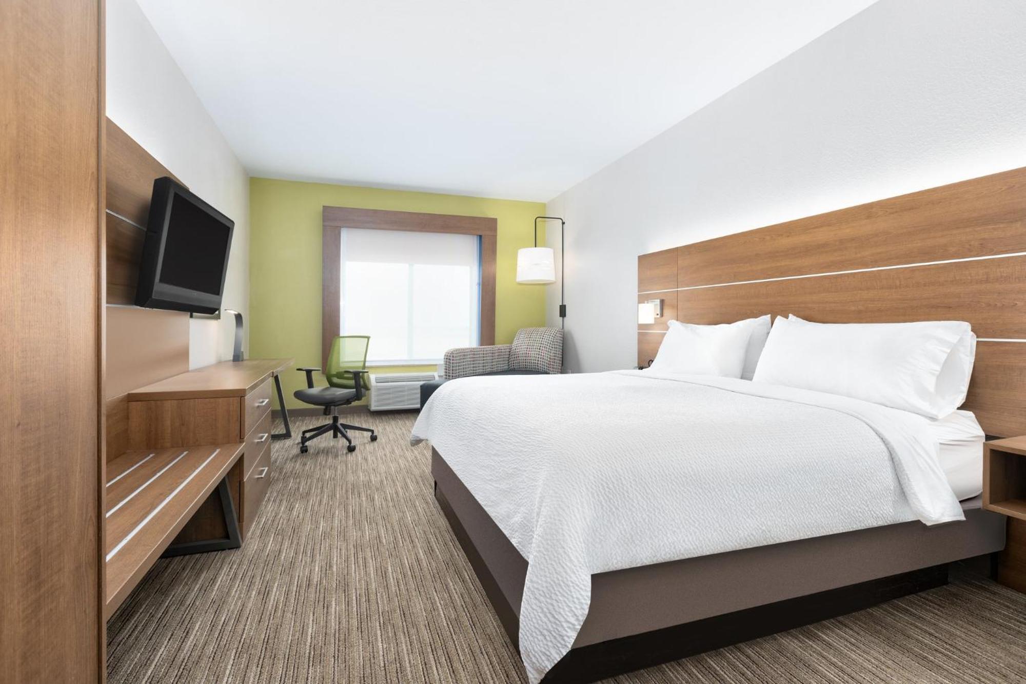 Standard King Room