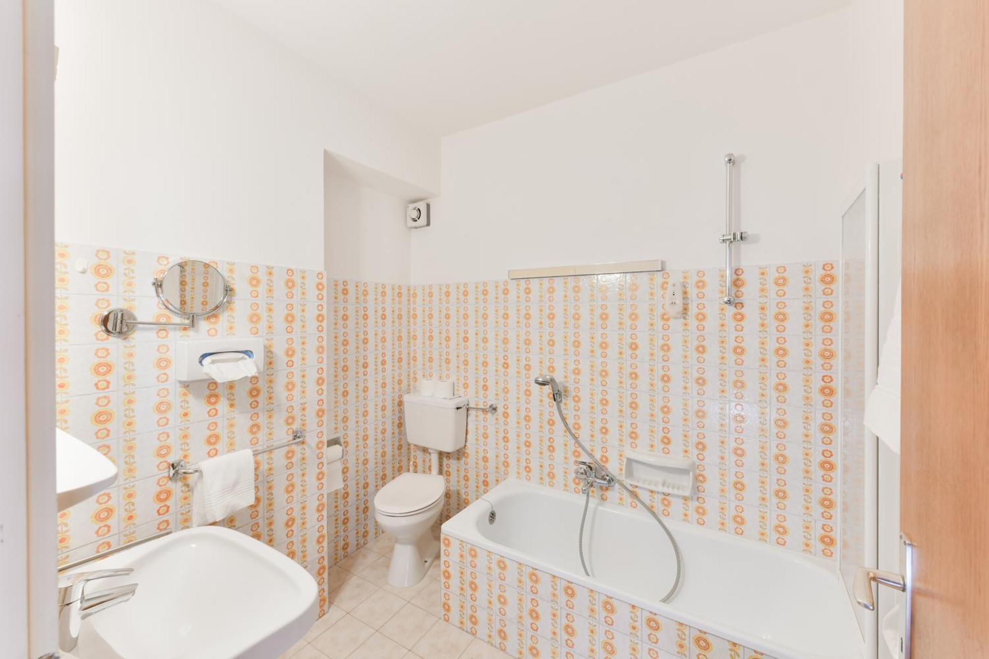 Large Double Room