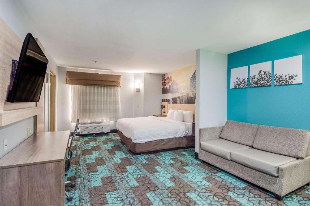 One Room Suite Whirlpool Non Smoking
