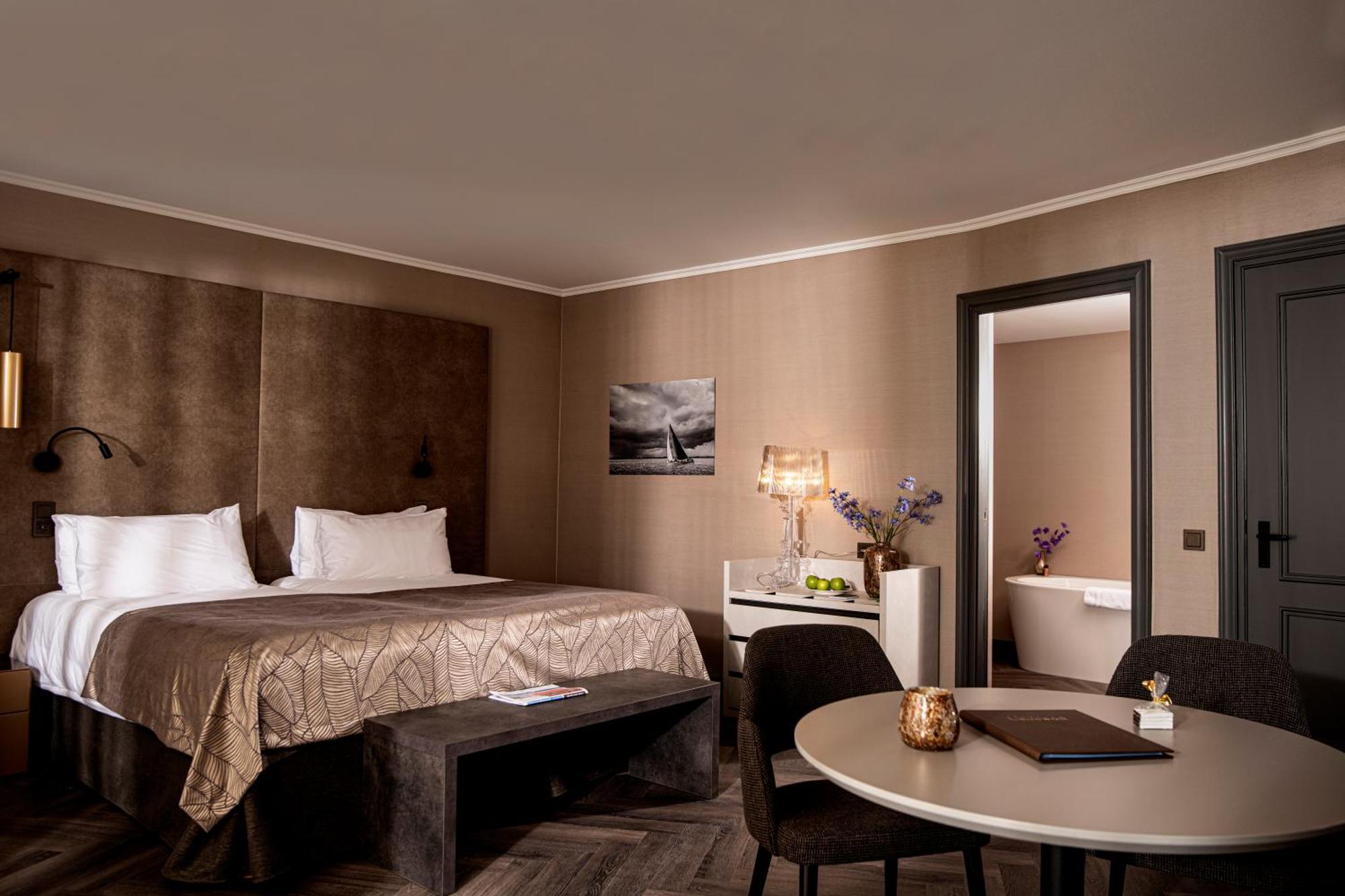 Luxury Double Room,1756498643:JPEG