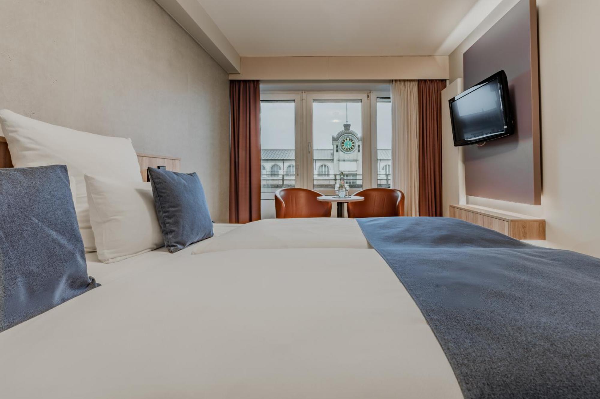 Queen Room Balcony