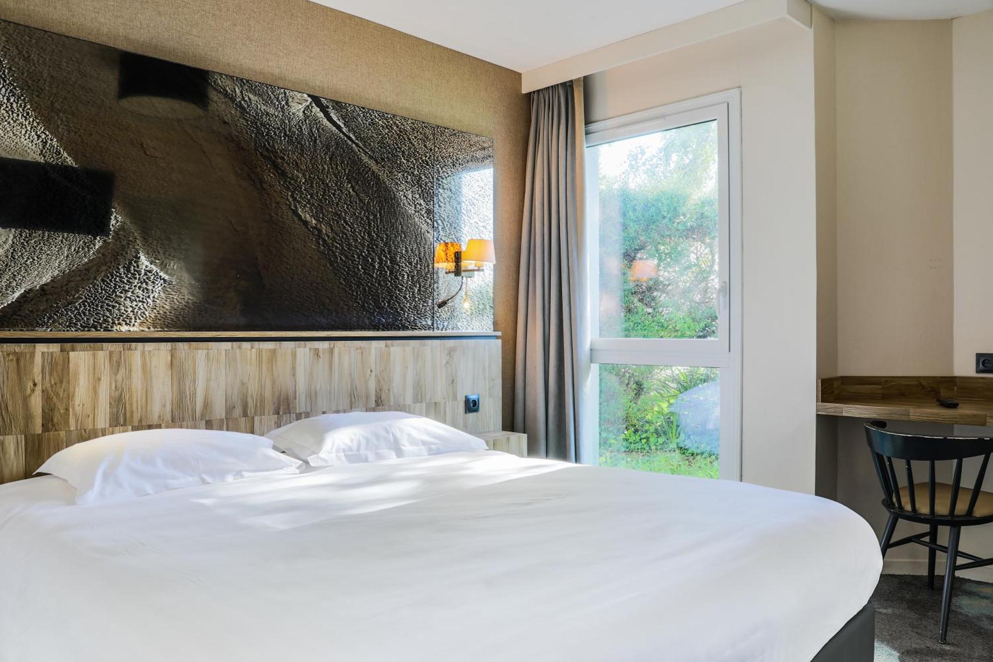 Classic Double or Twin Room Garden View