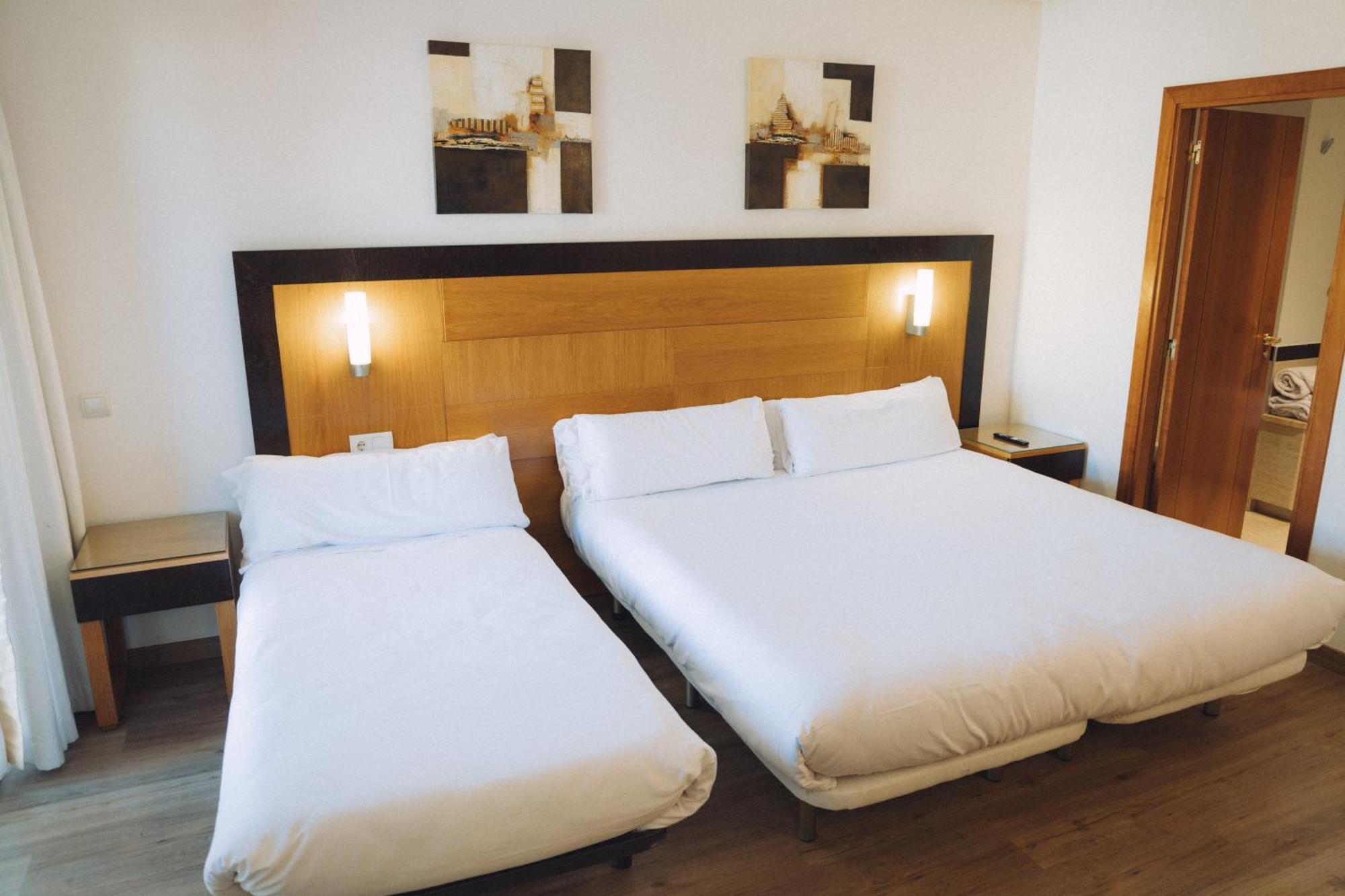 Triple Room,1758526219:JPEG