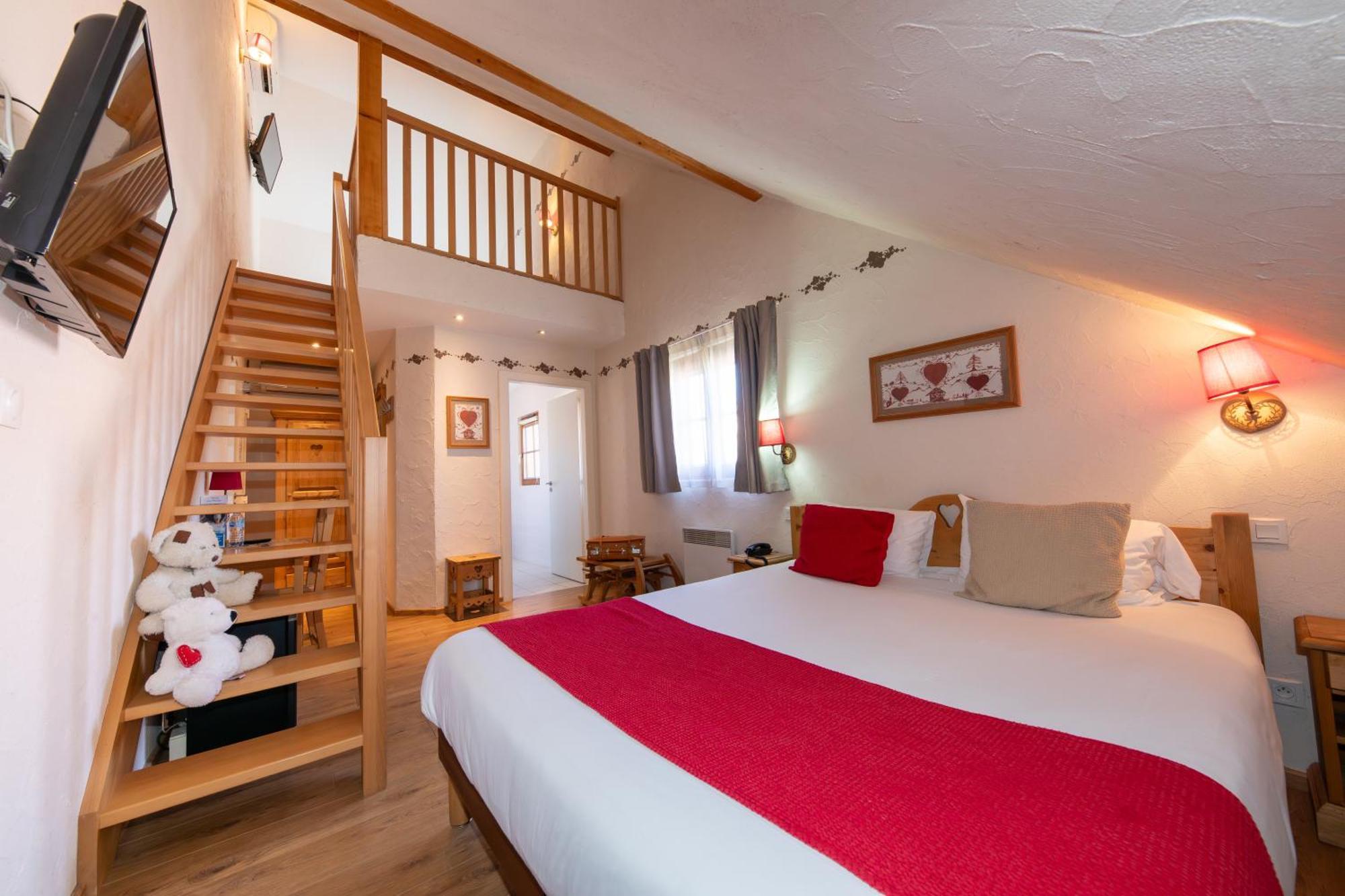 Quadruple Room,1756511574:JPEG