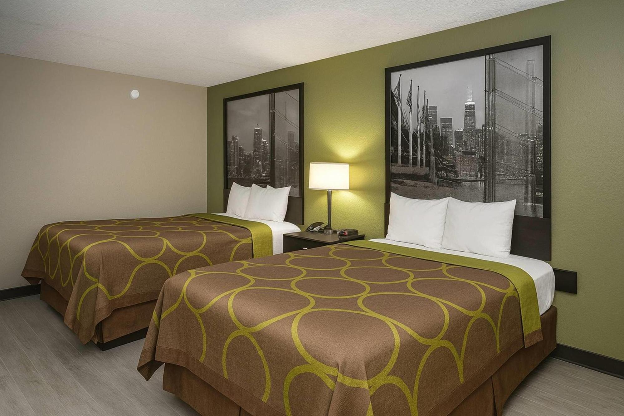 Queen Room Two Queen Beds Non-Smoking