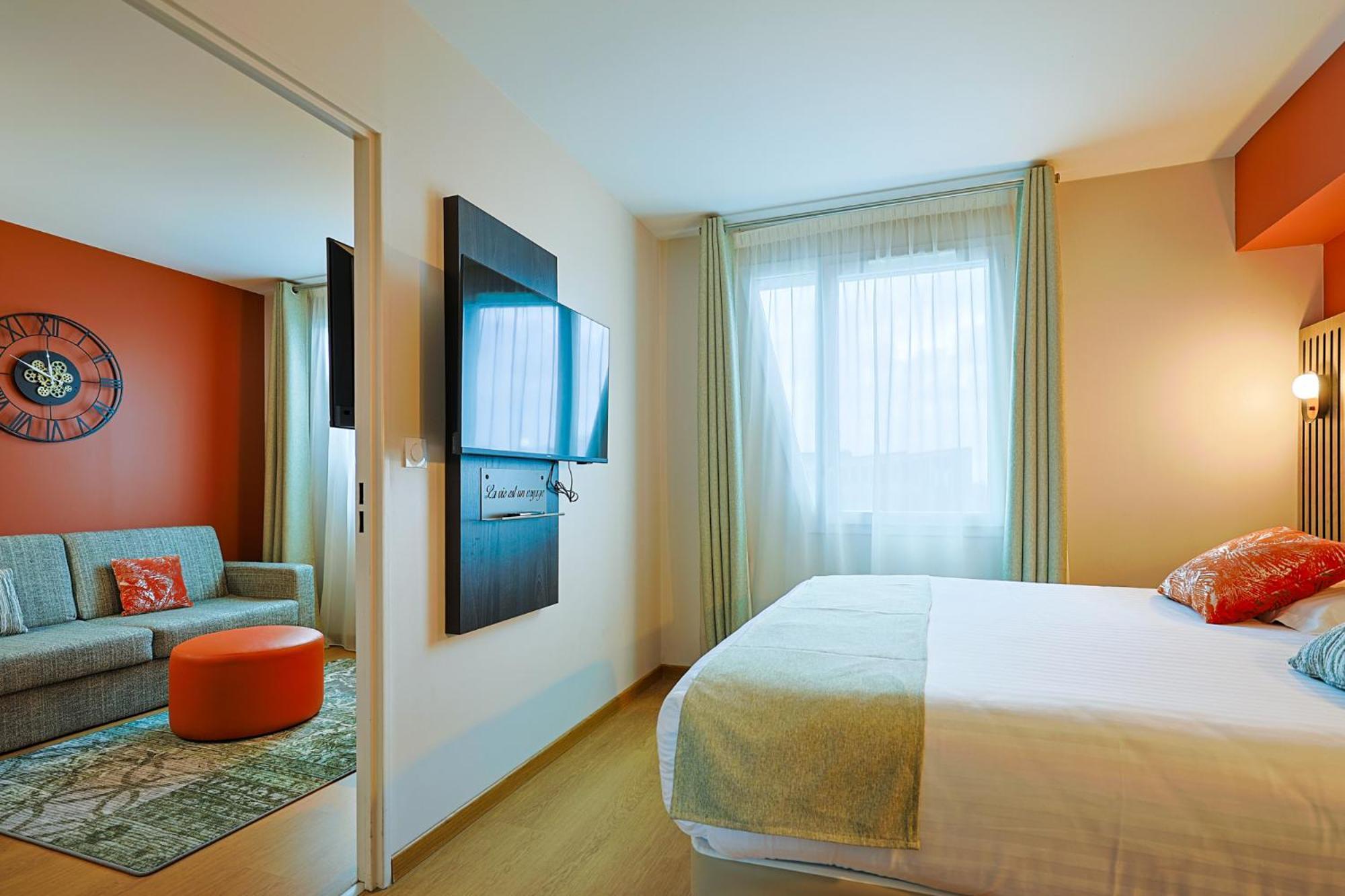 One-Bedroom Apartment,1756532124:JPEG