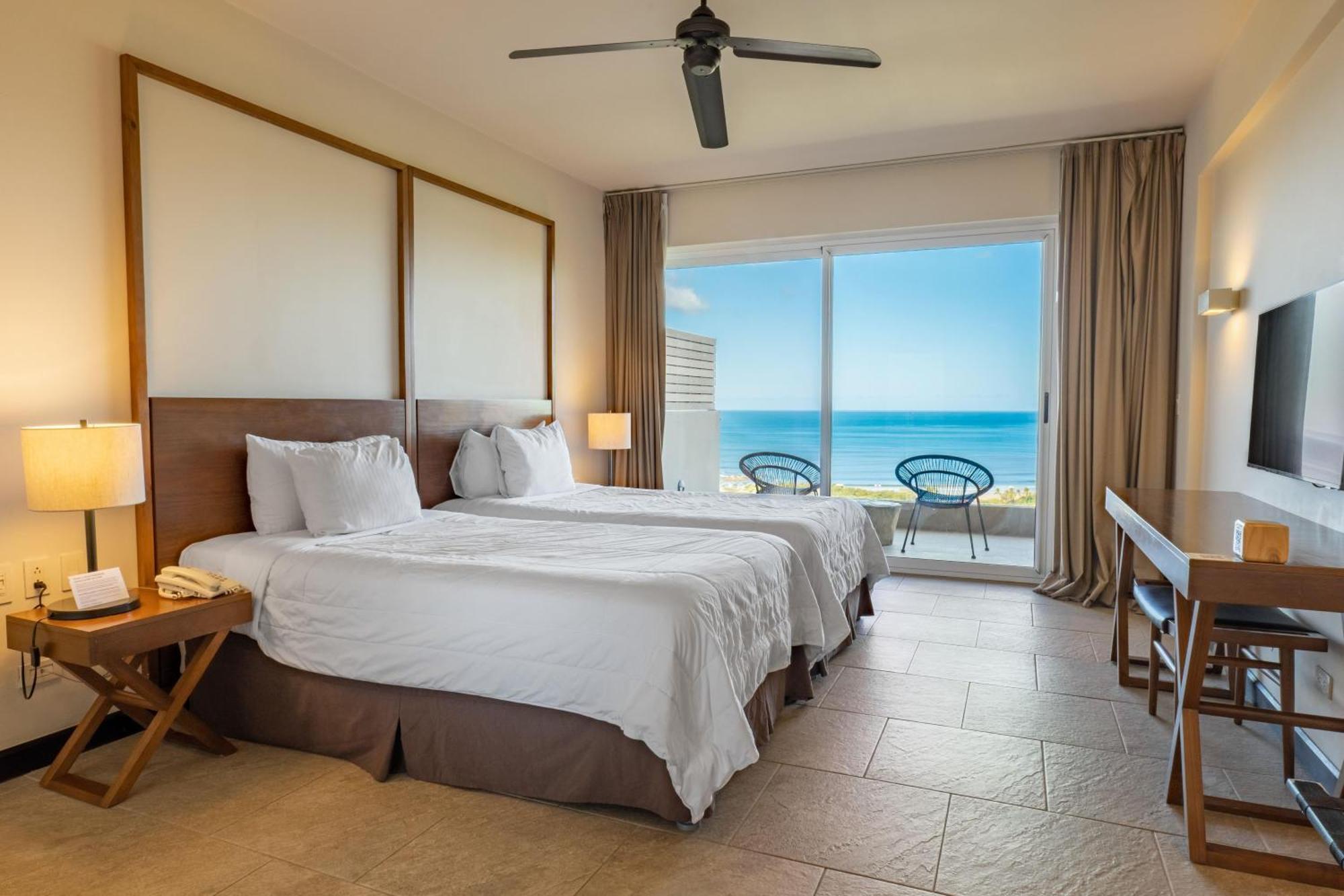 Concept Twin Room Ocean View Non-Smoking