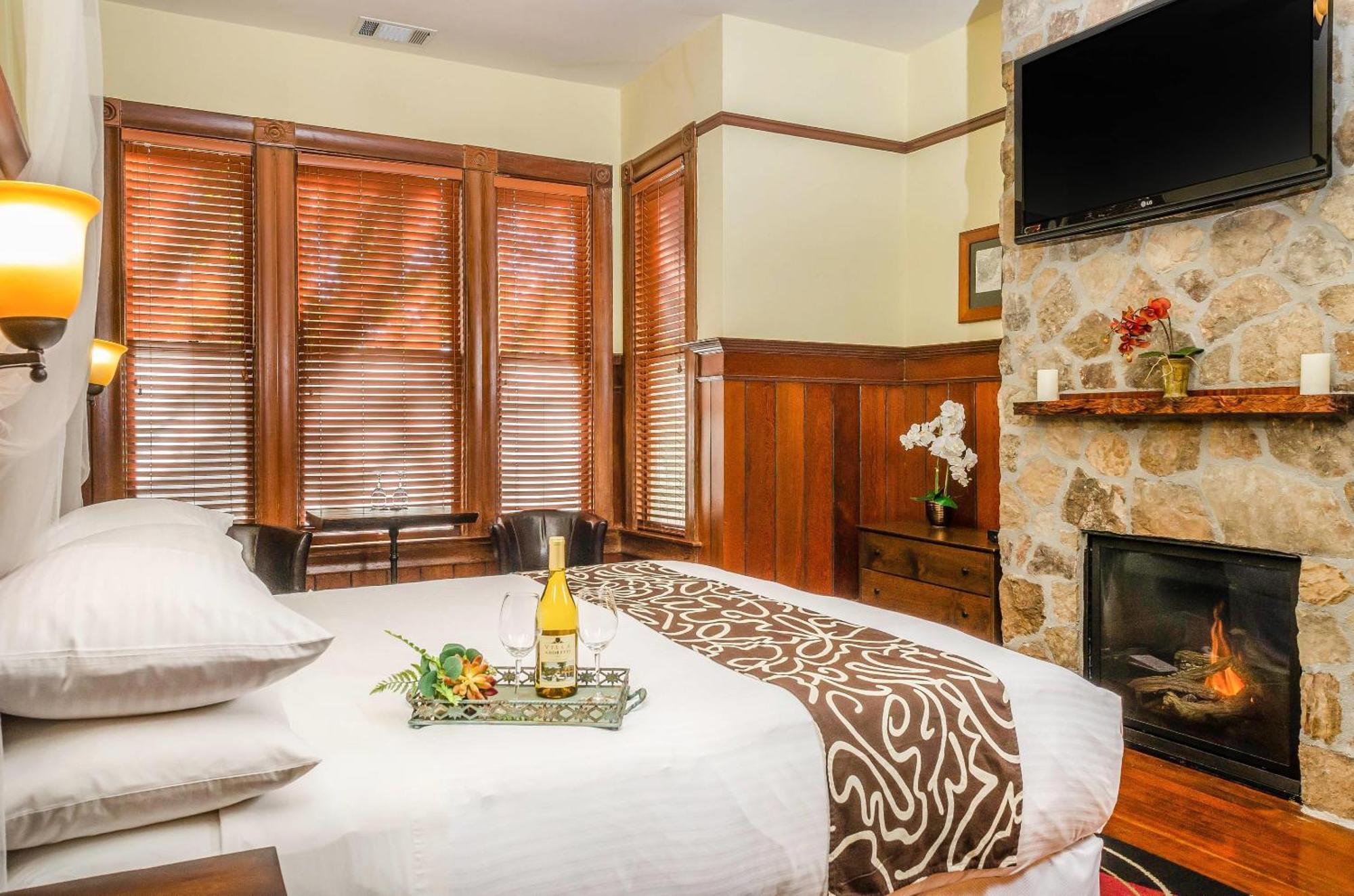 King Room with Spa Bath - Non-Smoking