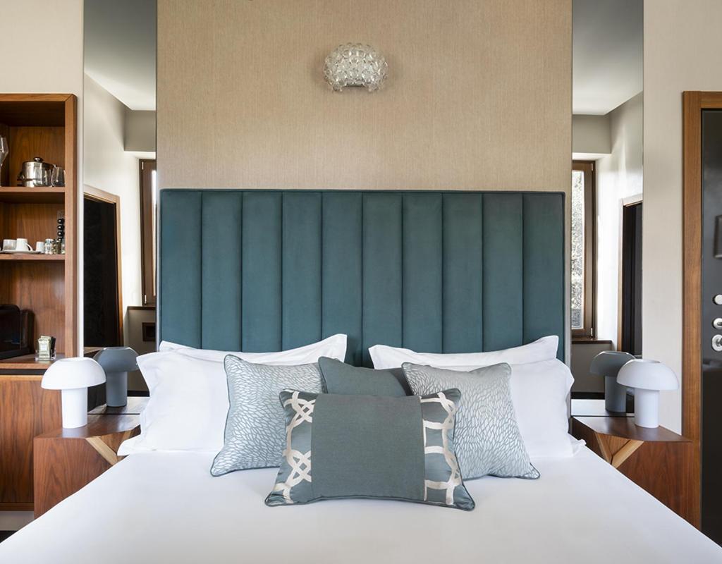 Deluxe Double Room Mountain View