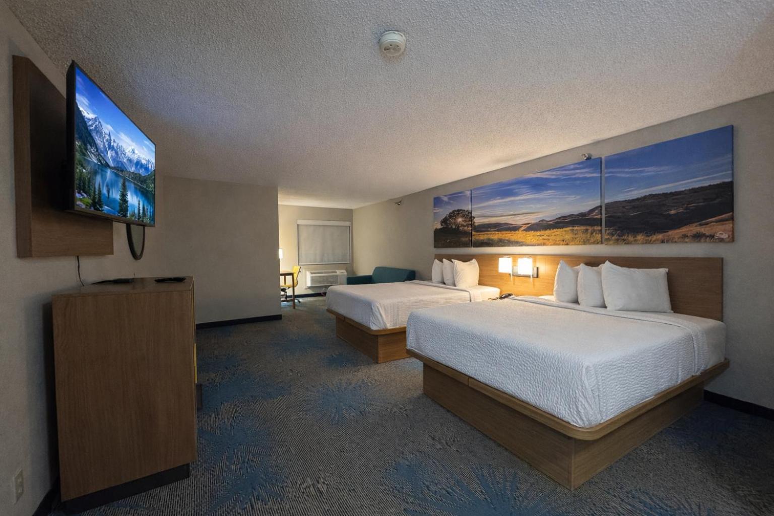 Studio Suite Two Queen Beds Non-Smoking
