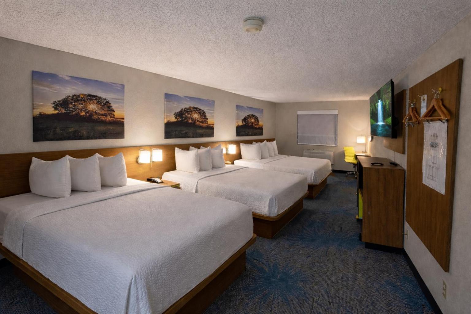 Queen Room Three Queen Beds Non-Smoking