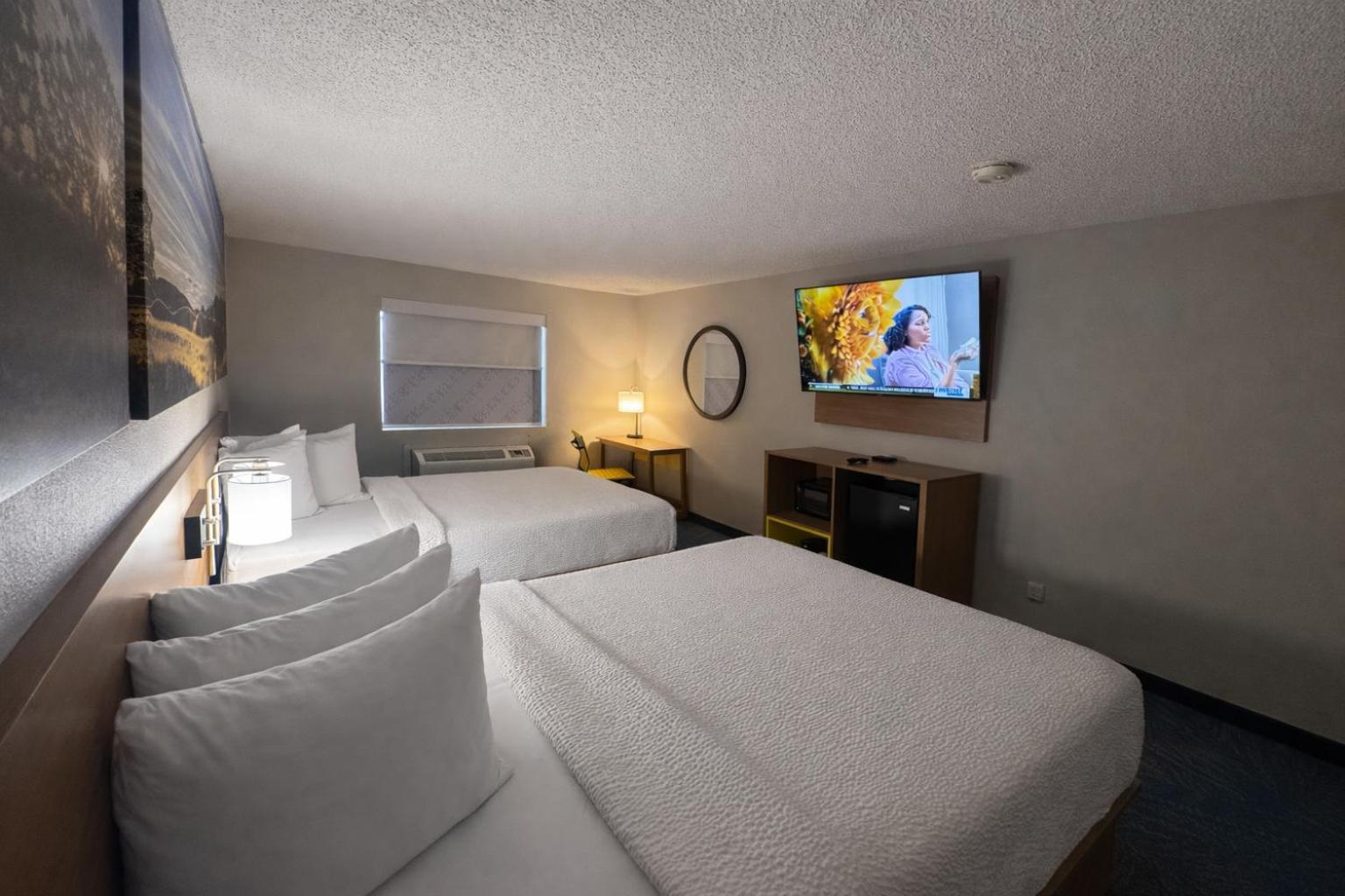Queen Room Two Queen Beds Non-Smoking