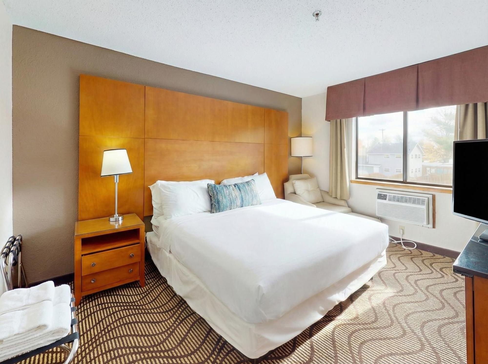 Deluxe King Room