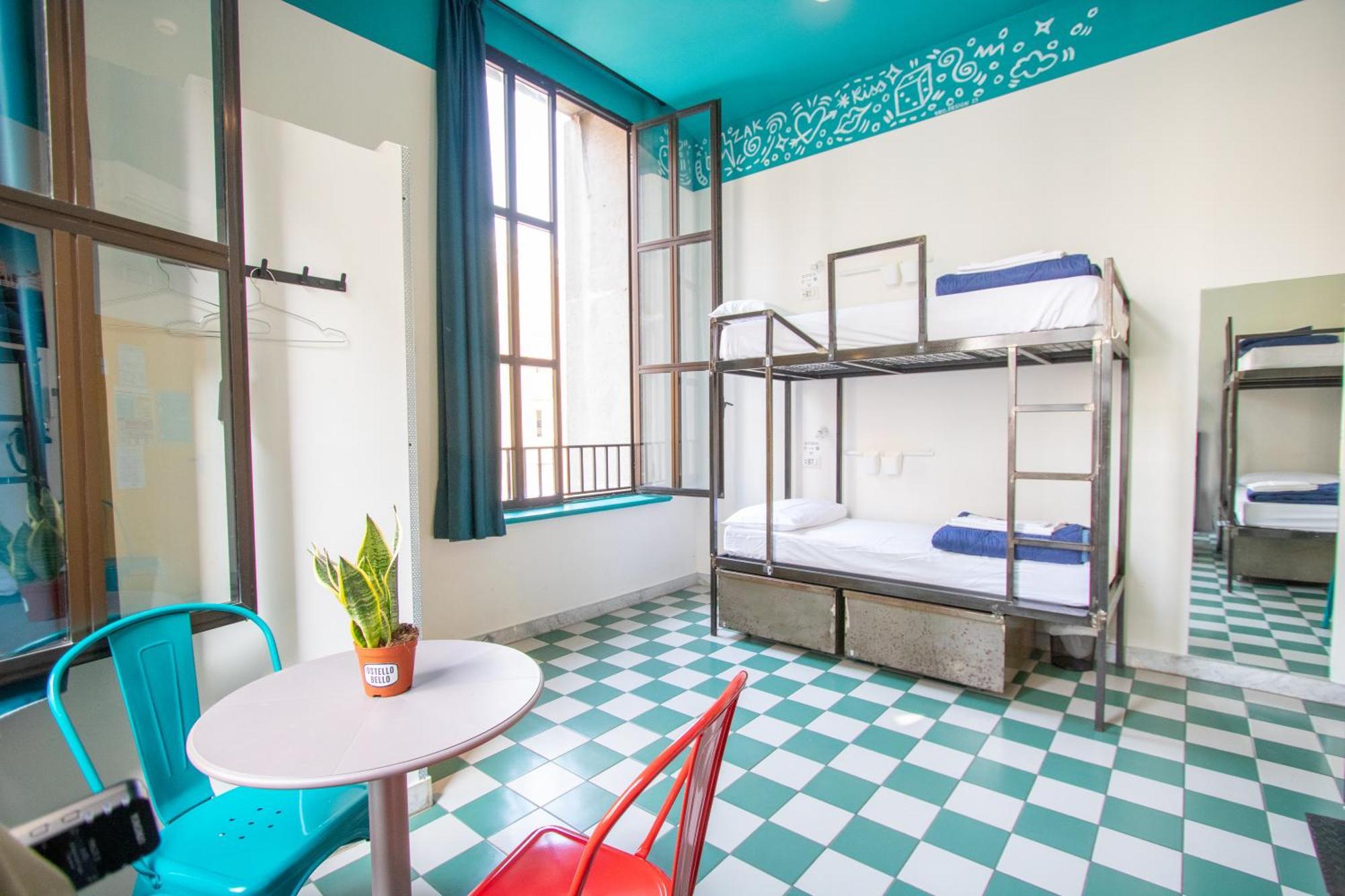 Bed 12-Bed Mixed Dormitory Room