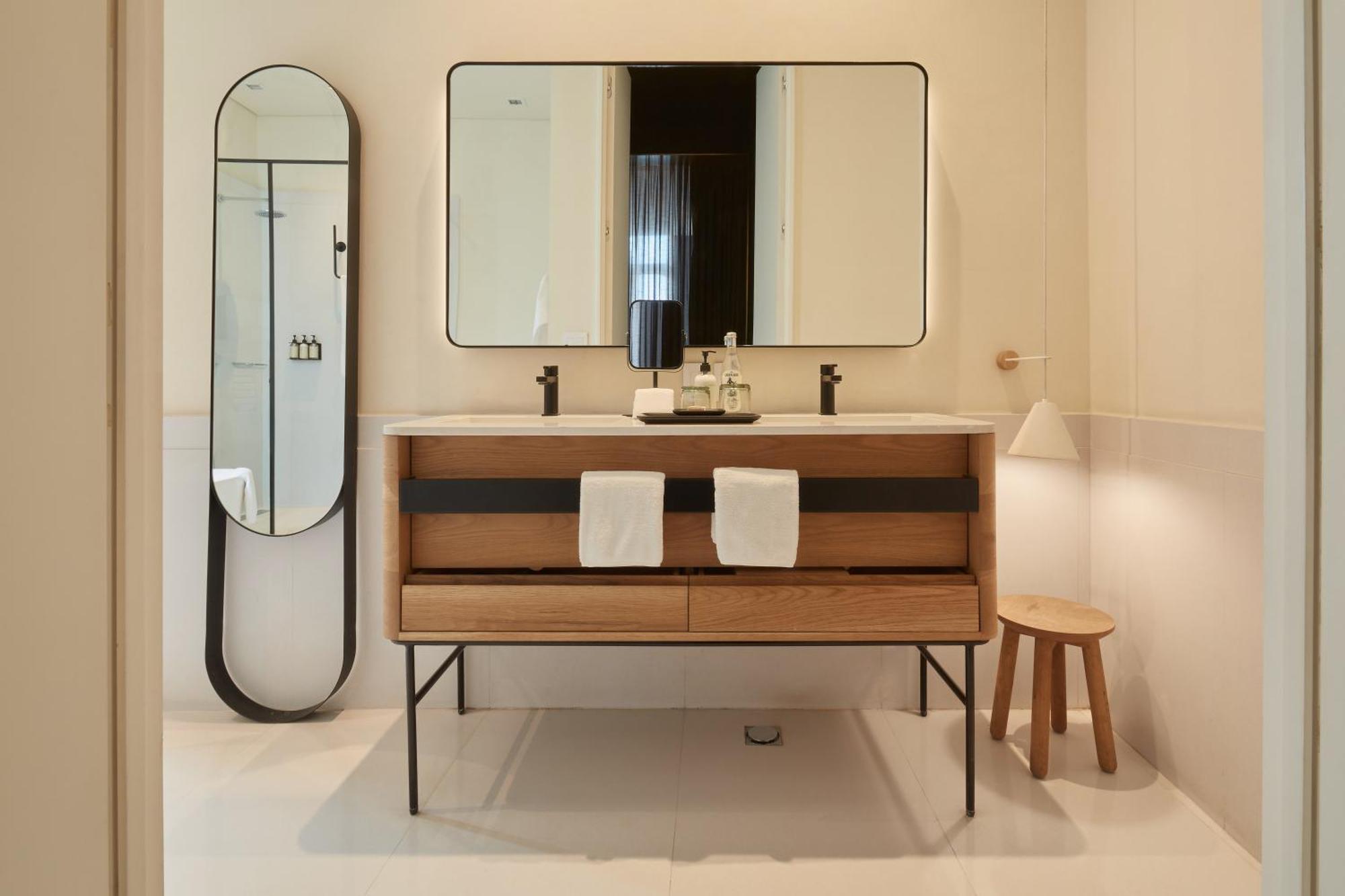 One-Bedroom King Suite with Juliet Balcony
