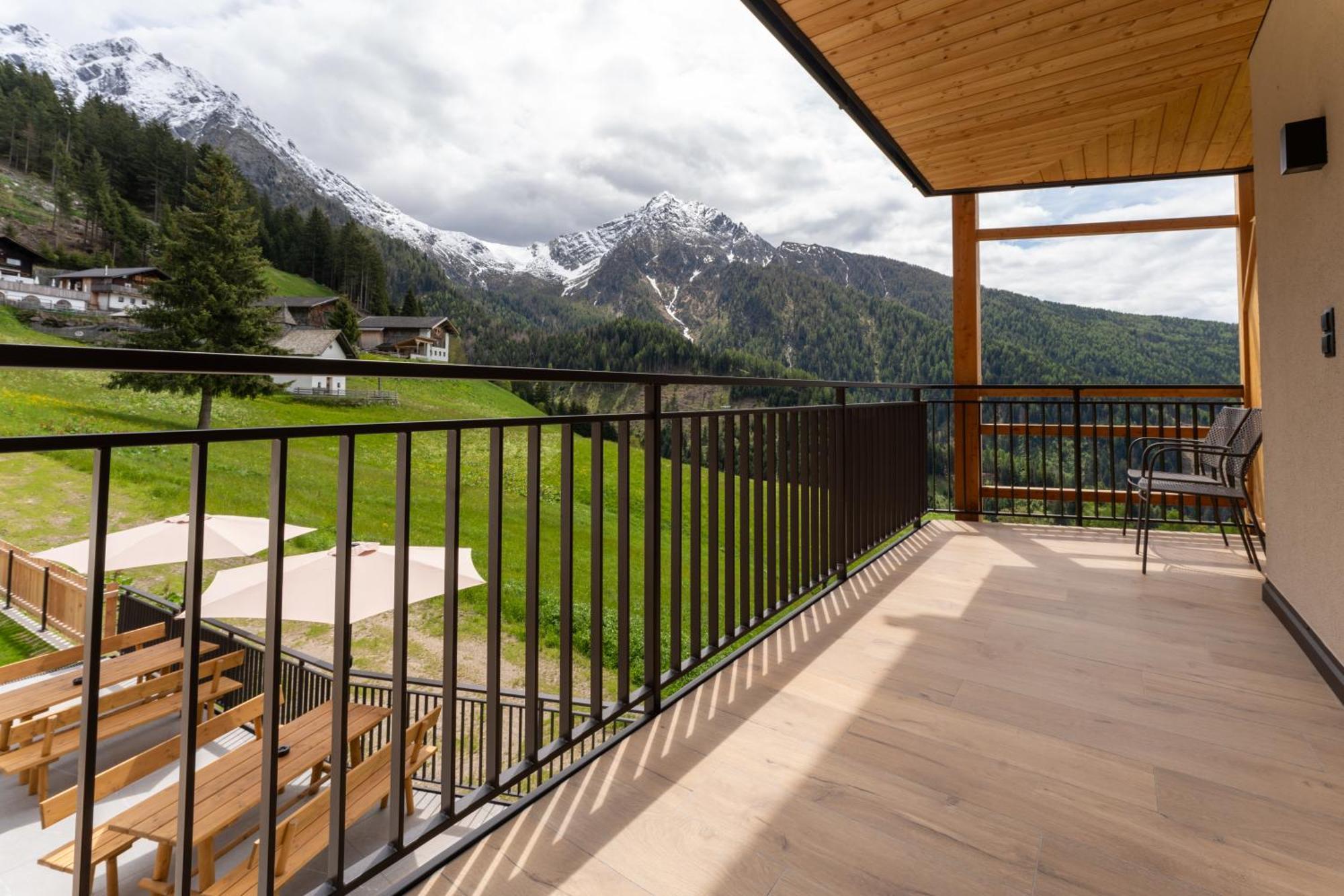 Double Room Mountain View