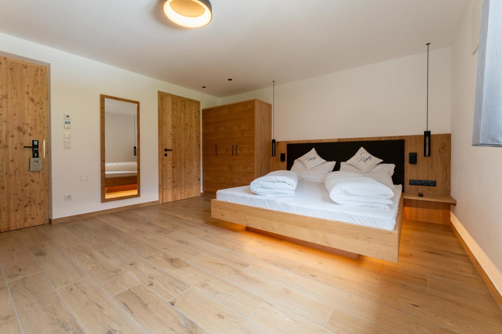Double Room Mountain View