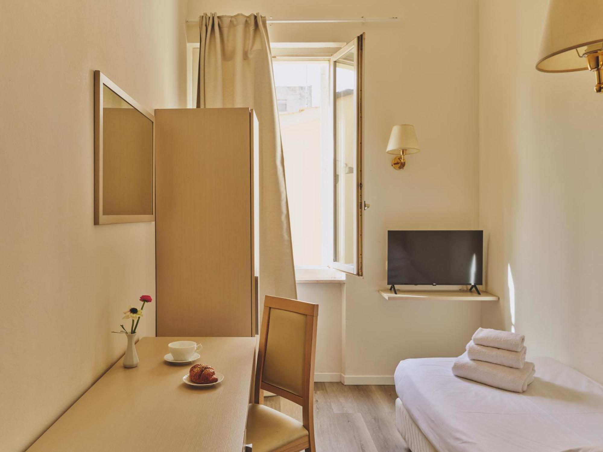Superior Single Room,1756801742:JPEG