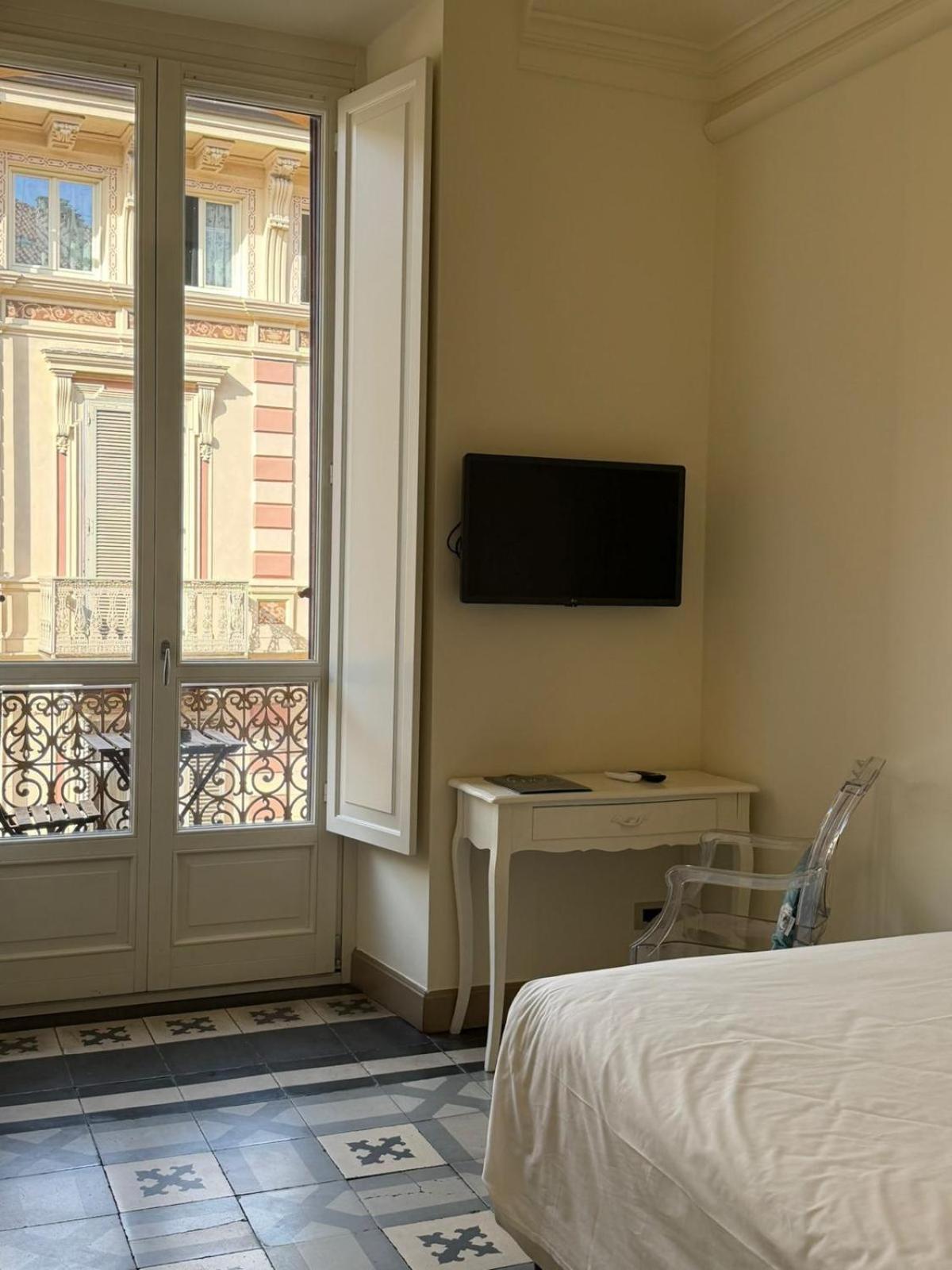 Single Room Private Bathroom