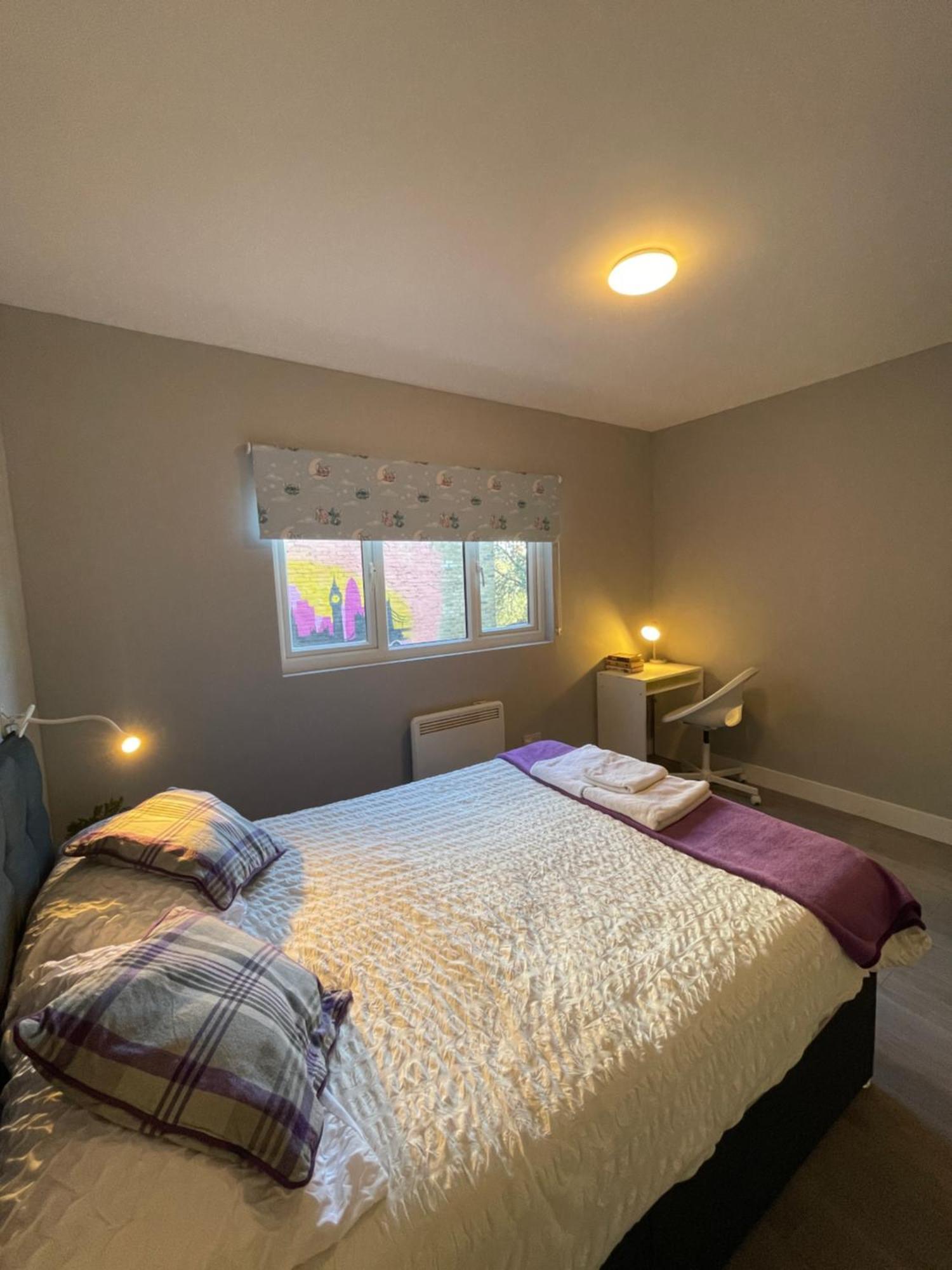 Grand floor family studio near train