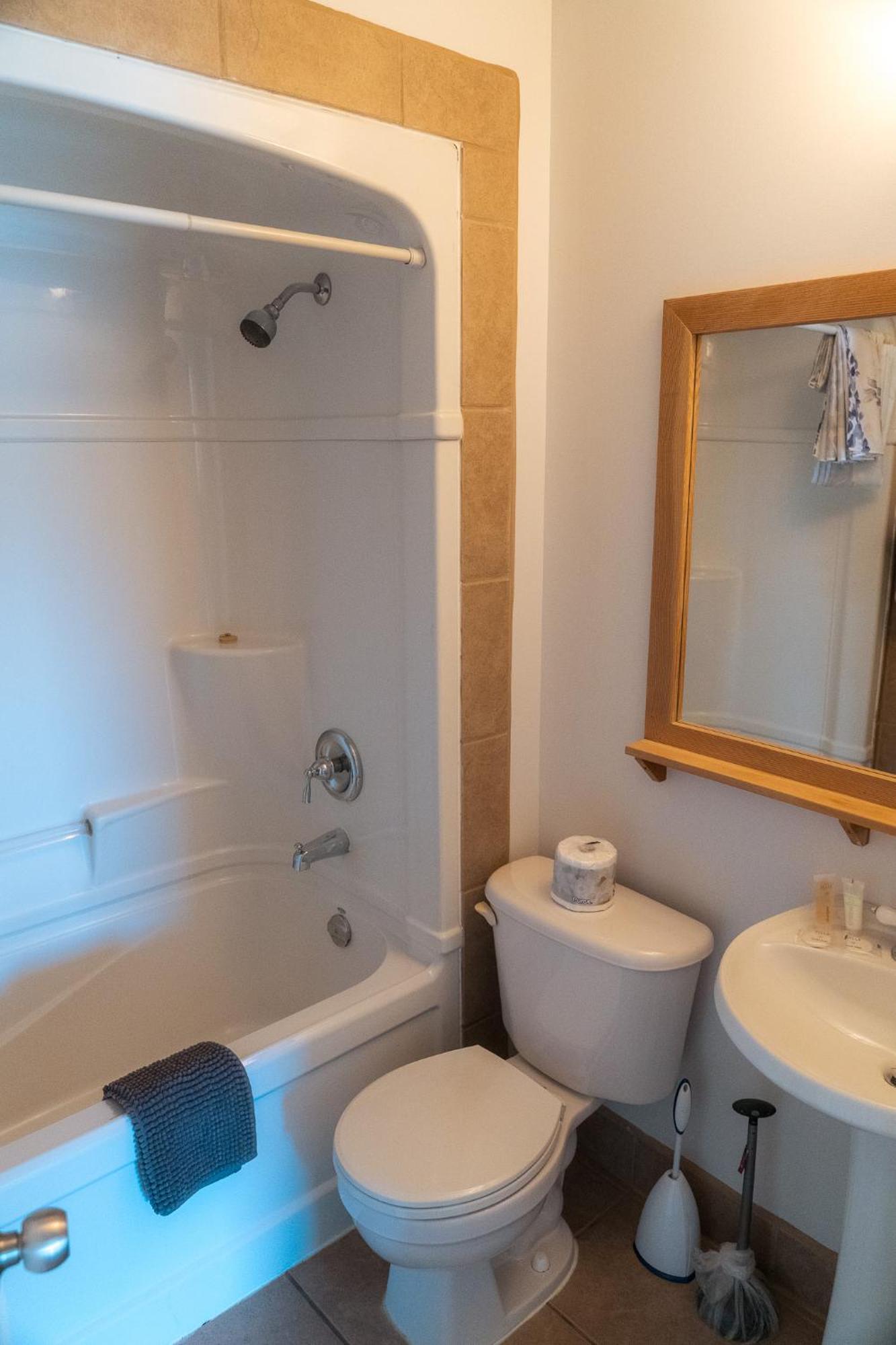 Oceanview Two Bedroom Cottage