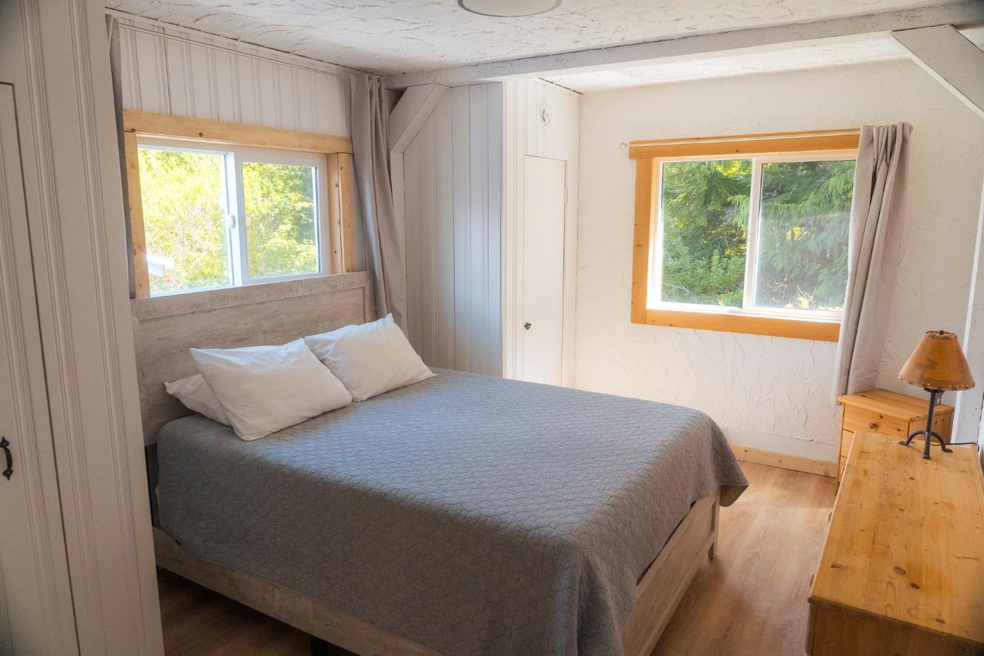 Oceanview Two Bedroom Cottage