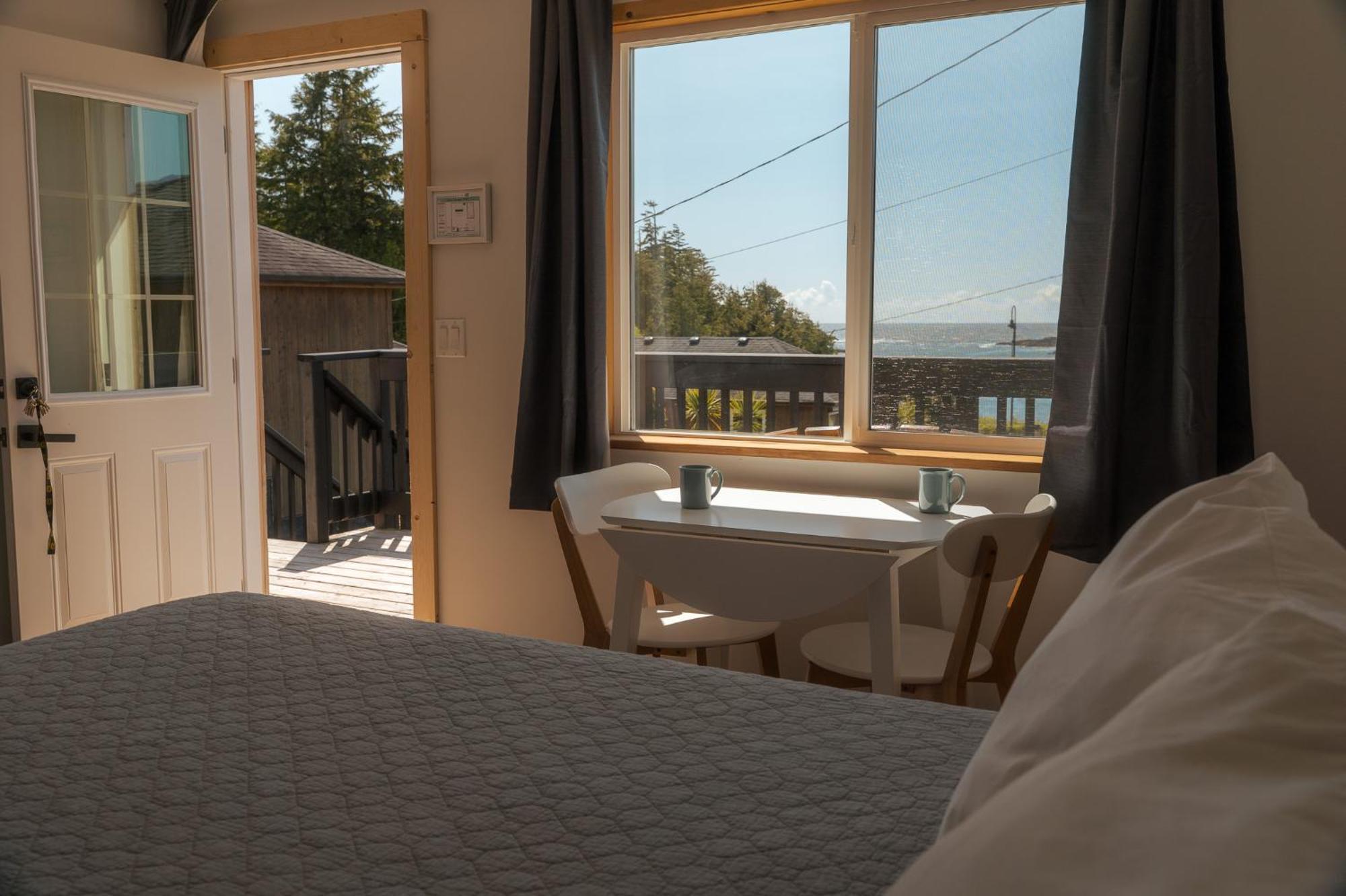 Oceanview Jacuzzi Suite