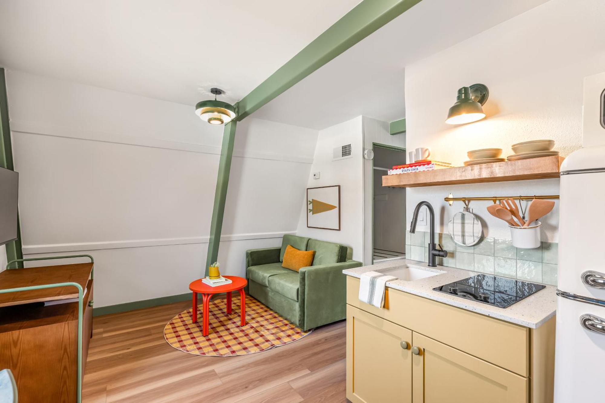 Junior Suite with Pool View